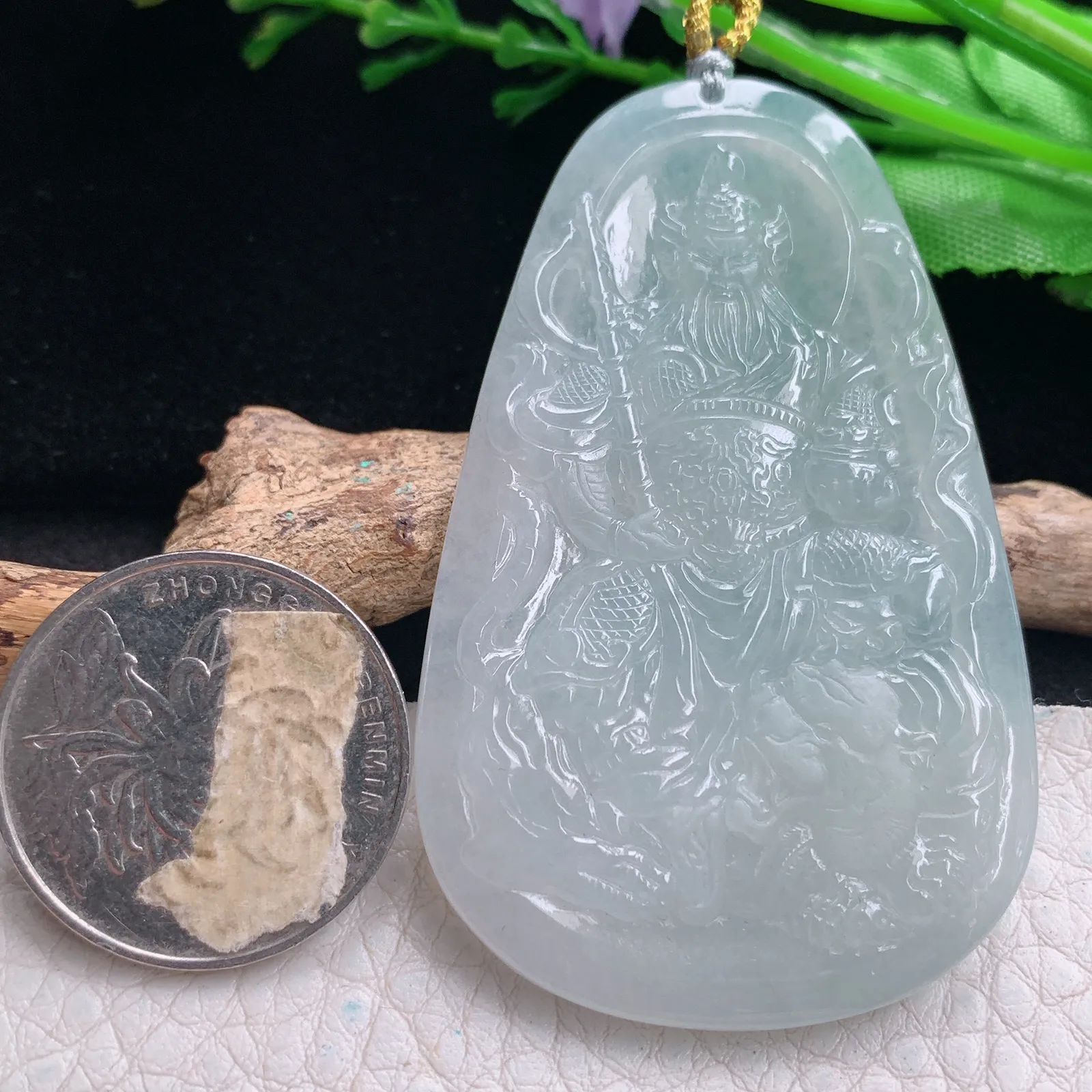 rp实拍59.8*37.8*4.5缅甸翡翠精雕冰纯立体关公 关二爷玉吊坠 玉挂坠
