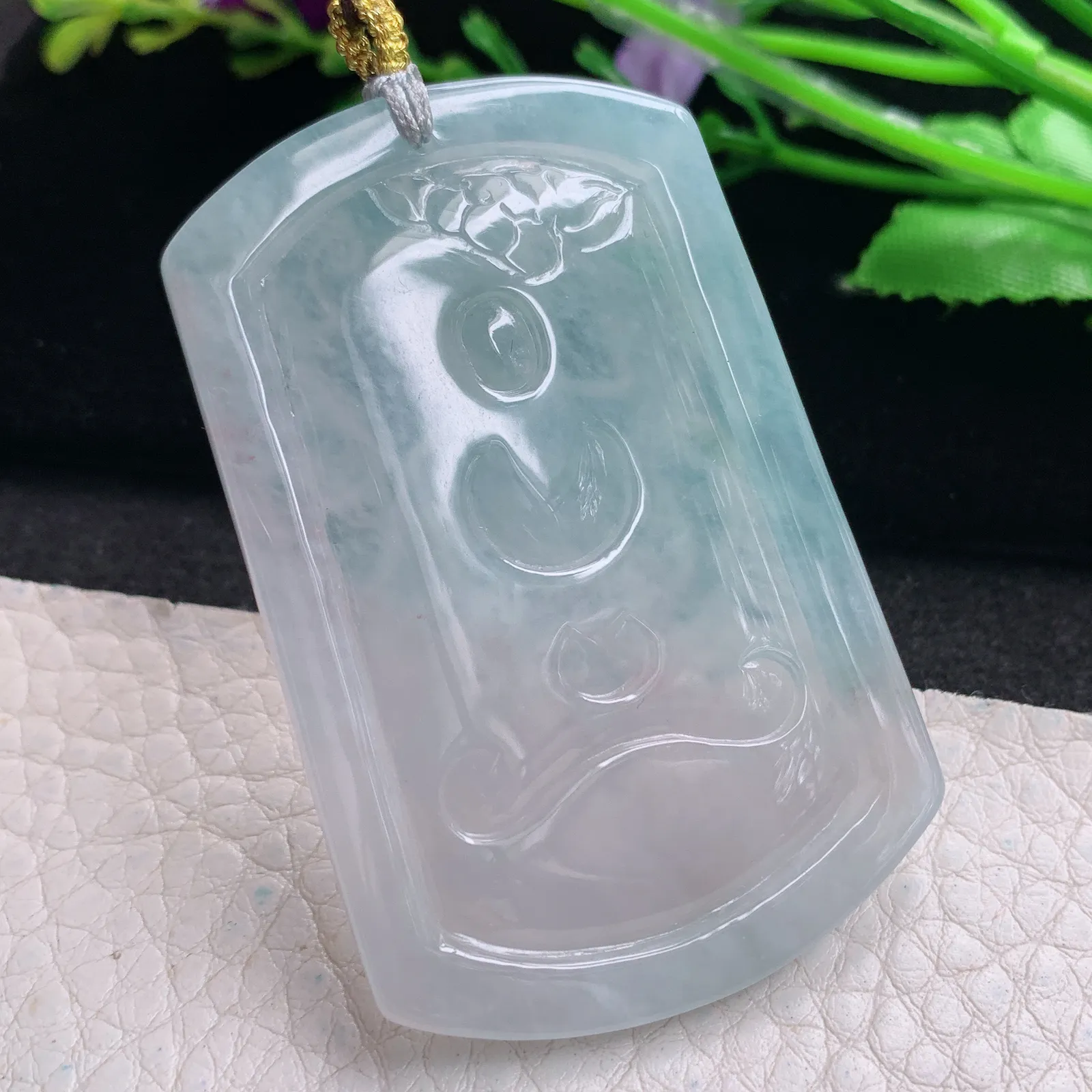 rp实拍55.6*36.5*6缅甸翡翠精雕冰晴底普贤菩萨 生肖守护神玉吊坠 玉挂坠