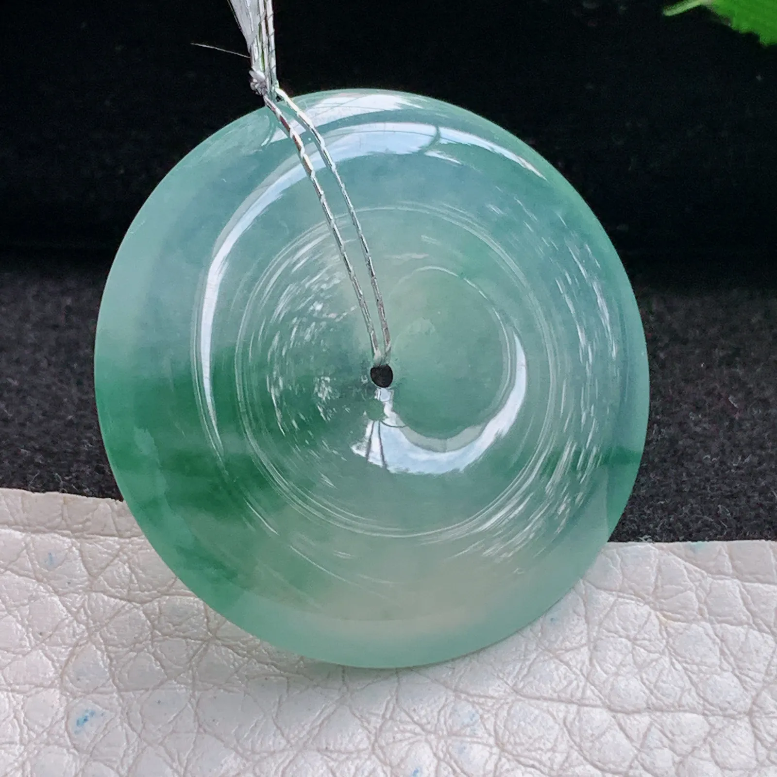 qxm实拍33*5.7缅甸翡翠精雕冰飘花大平安扣 玉扣玉吊坠 玉挂坠