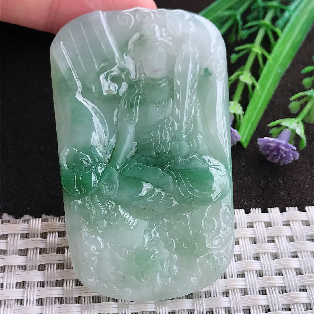 实拍A货翡翠65/40.5/5.4老坑冰润起胶飘花文殊菩萨吊坠翡翠玉牌挂件