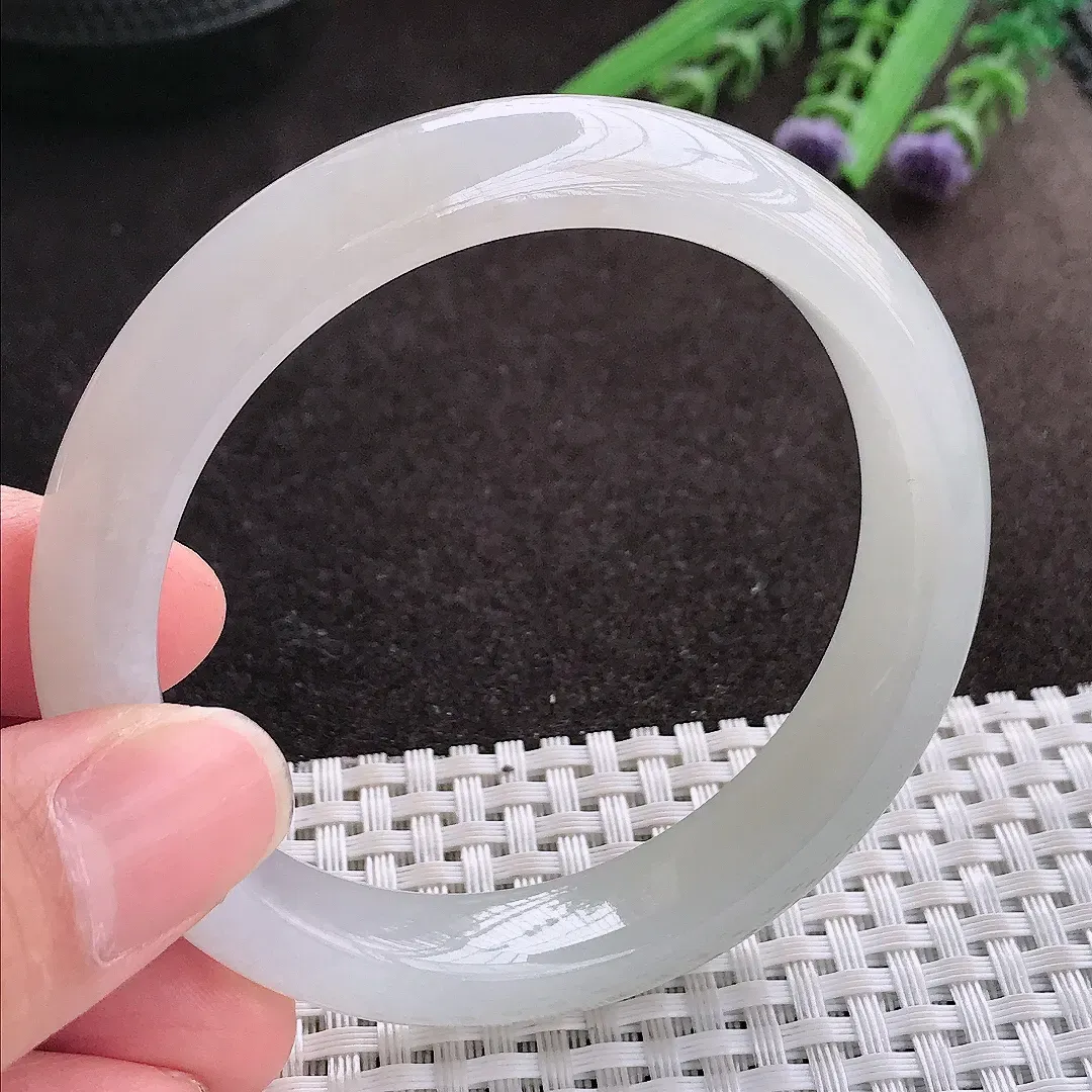 实拍A货翡翠56.5/12/8.3老坑冰纯起胶冰润手镯宽边玉镯子平安镯