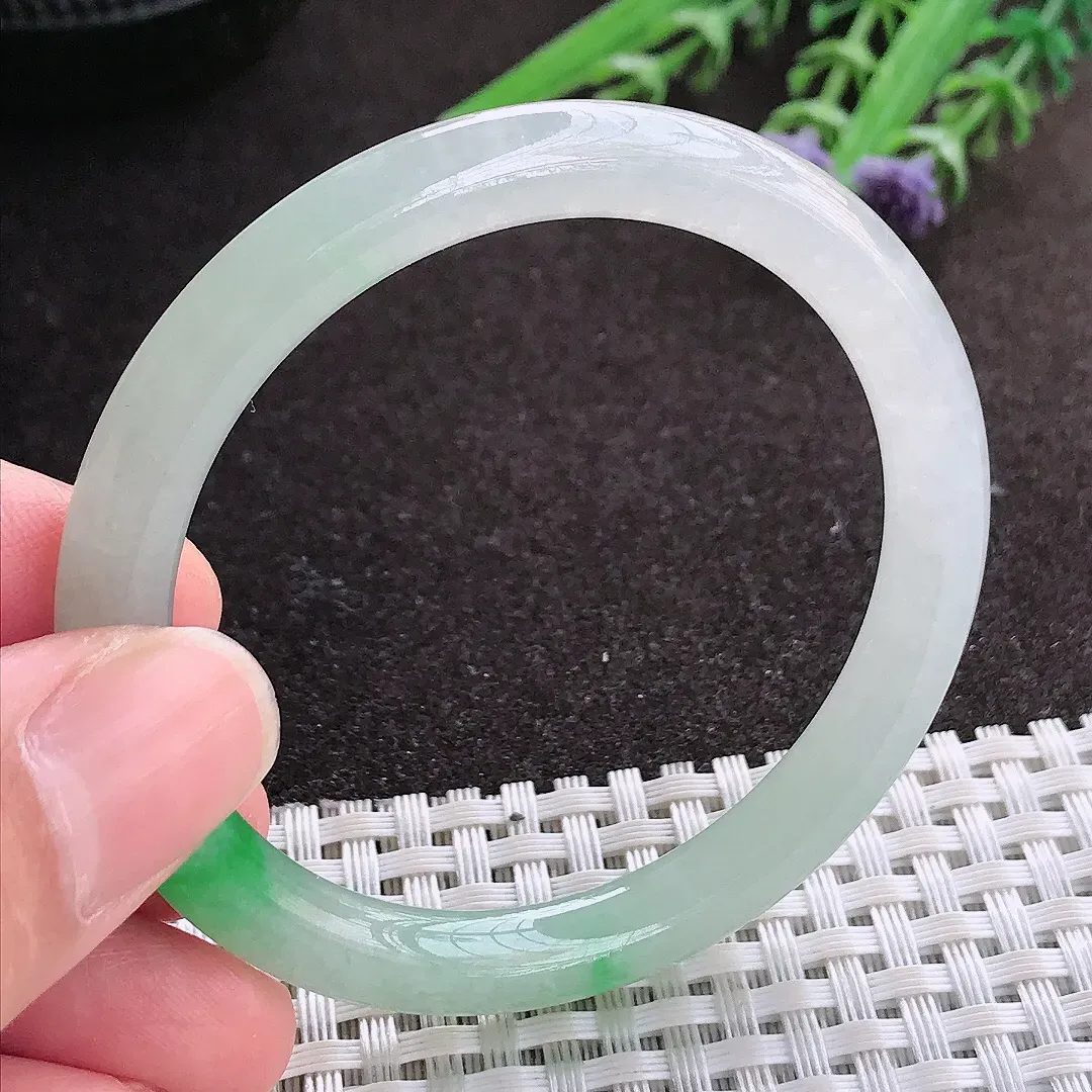 实拍A货翡翠49.5/6.8/7.3小圈口老坑冰润飘阳绿圆条手镯翡翠玉镯子平安镯