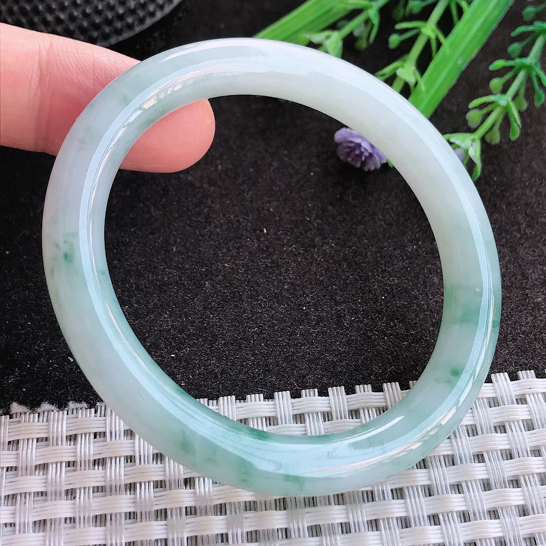 实拍A货翡翠老坑冰胶水灵飘花贵妃手镯翡翠玉镯圆条贵妃