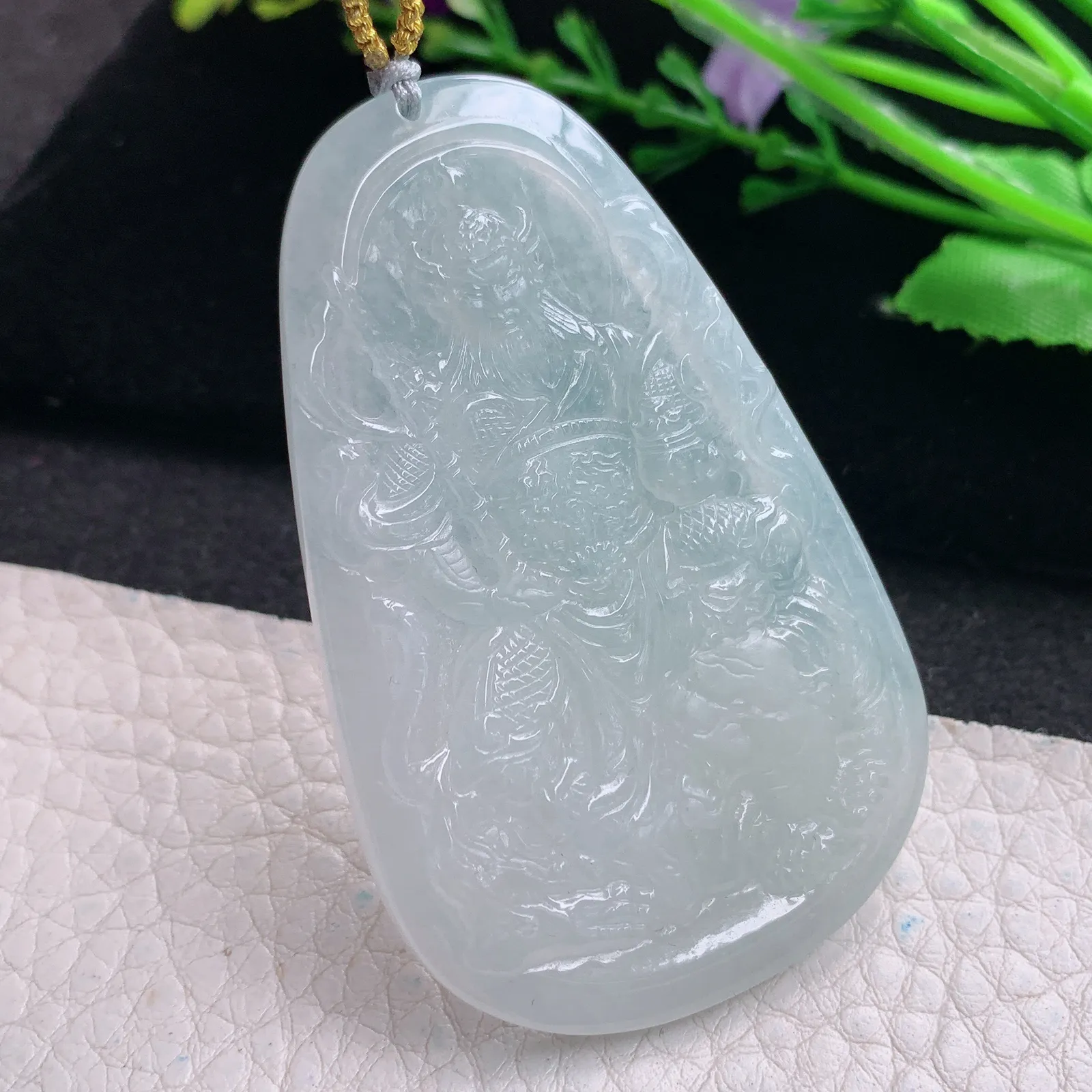 rp实拍59.8*37.8*4.5缅甸翡翠精雕冰纯立体关公 关二爷玉吊坠 玉挂坠