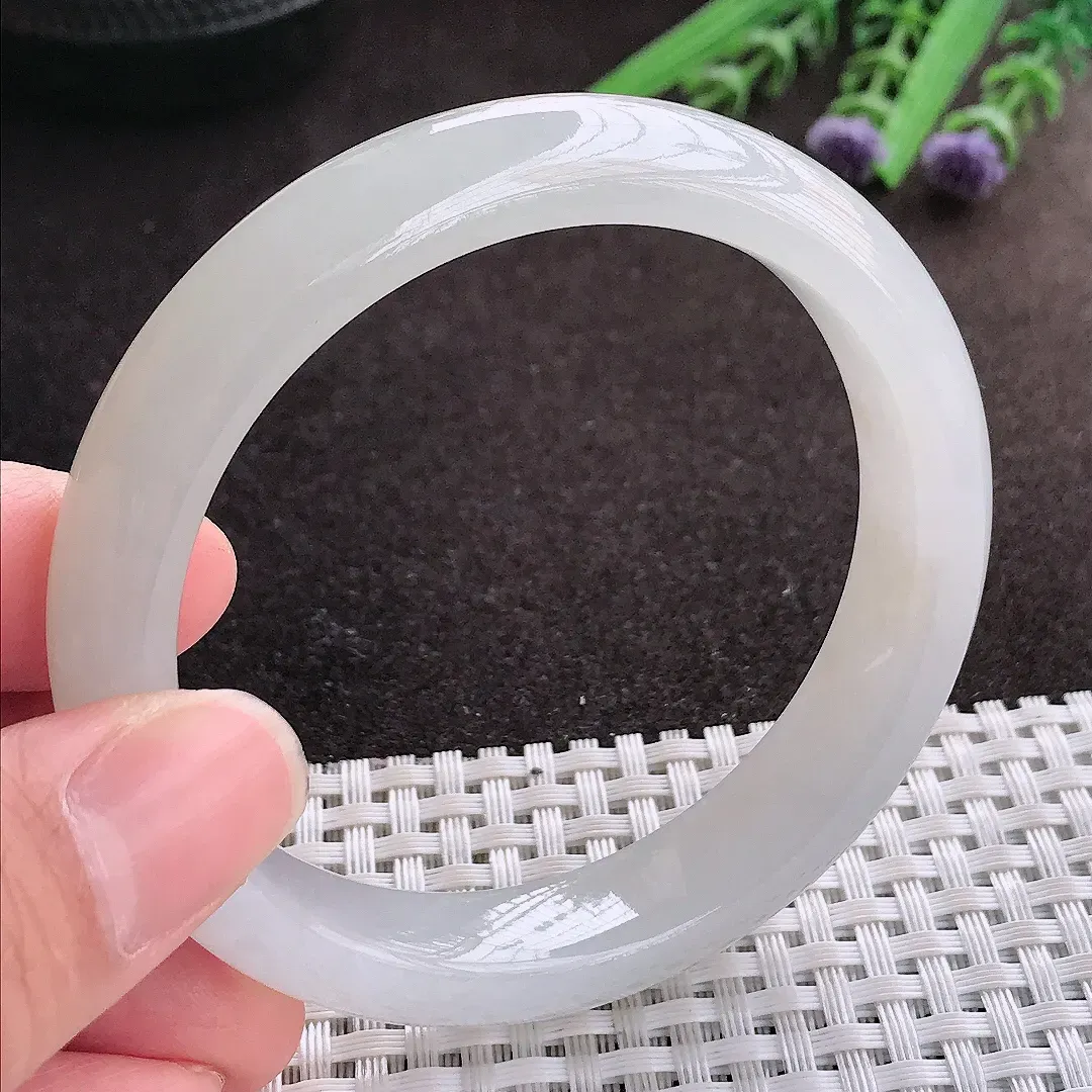 实拍A货翡翠56.5/12/8.3老坑冰纯起胶冰润手镯宽边玉镯子平安镯