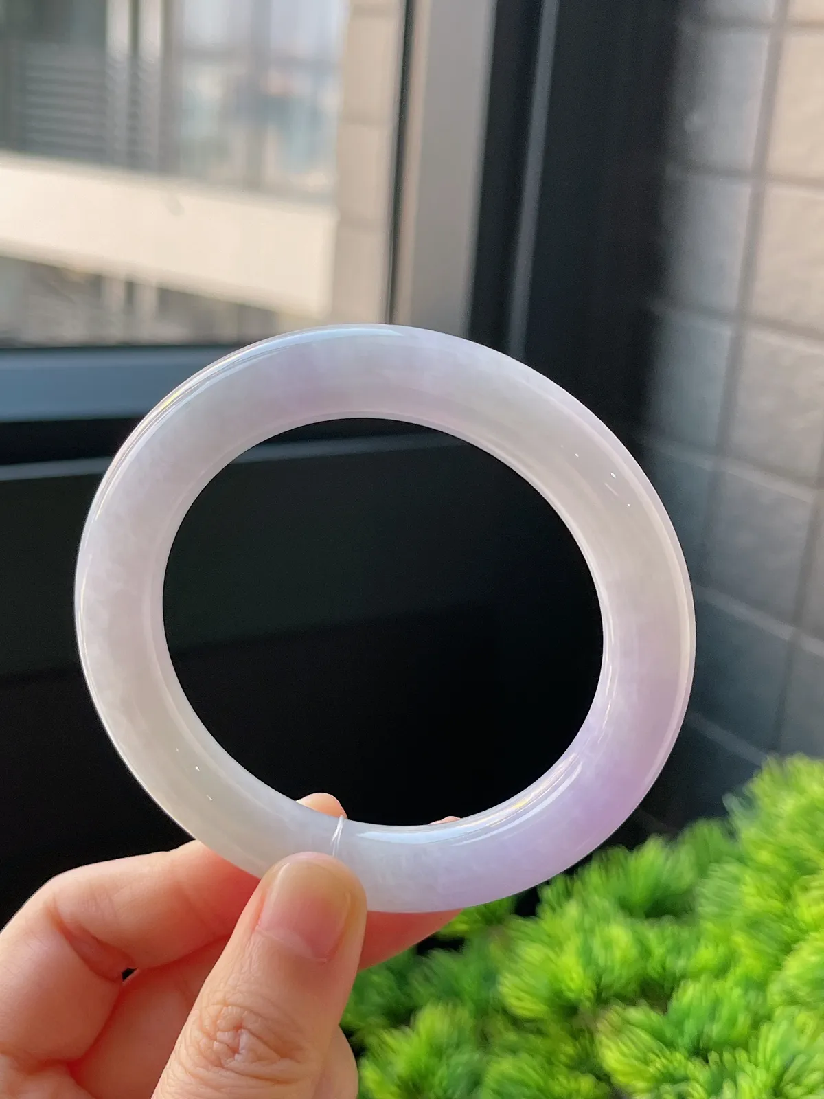 圆镯56圈口，翡翠糯化种春带彩手镯