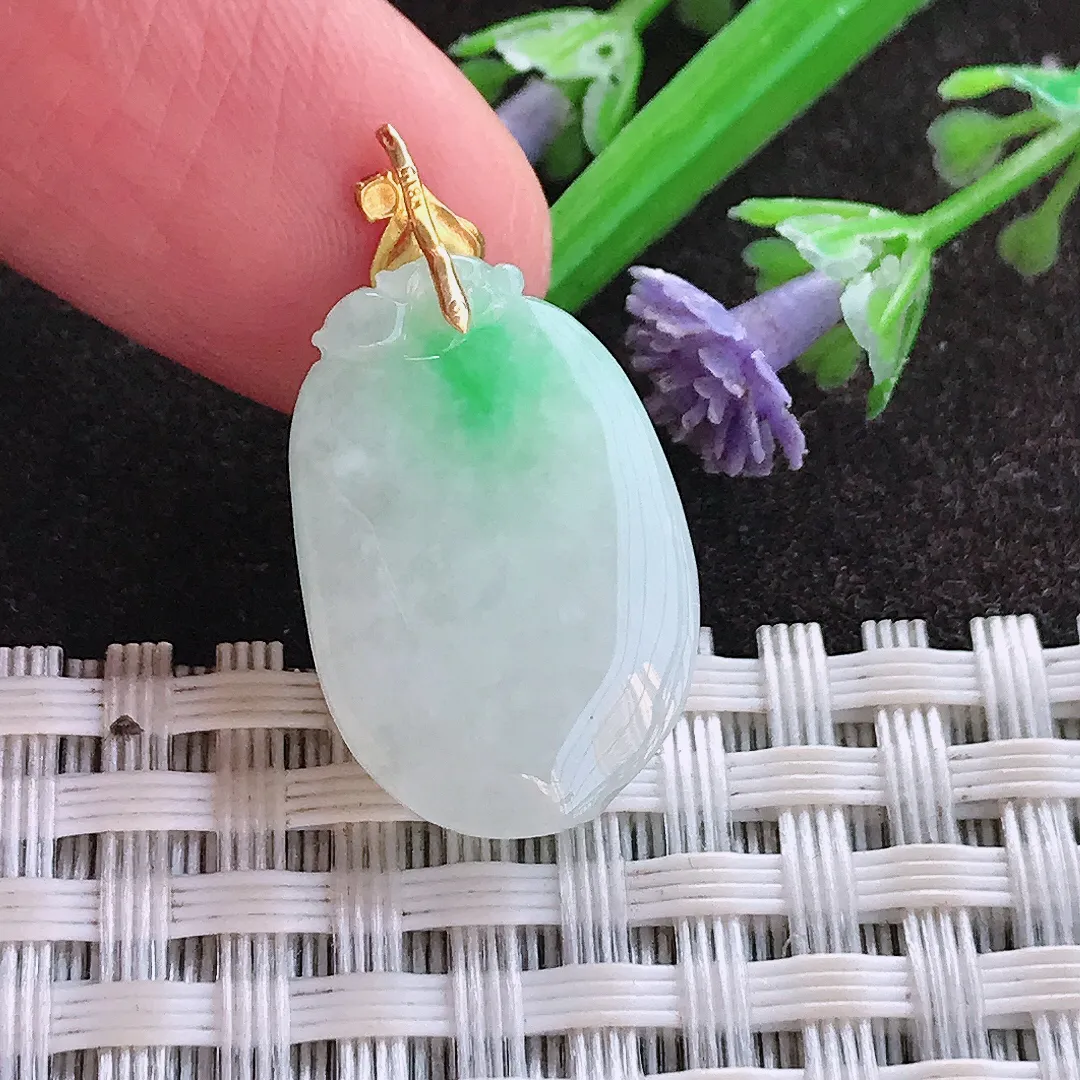 实拍A货翡翠21/14.3/7.8老坑18k金镶嵌飘阳绿寿桃吊坠翡翠玉牌挂件