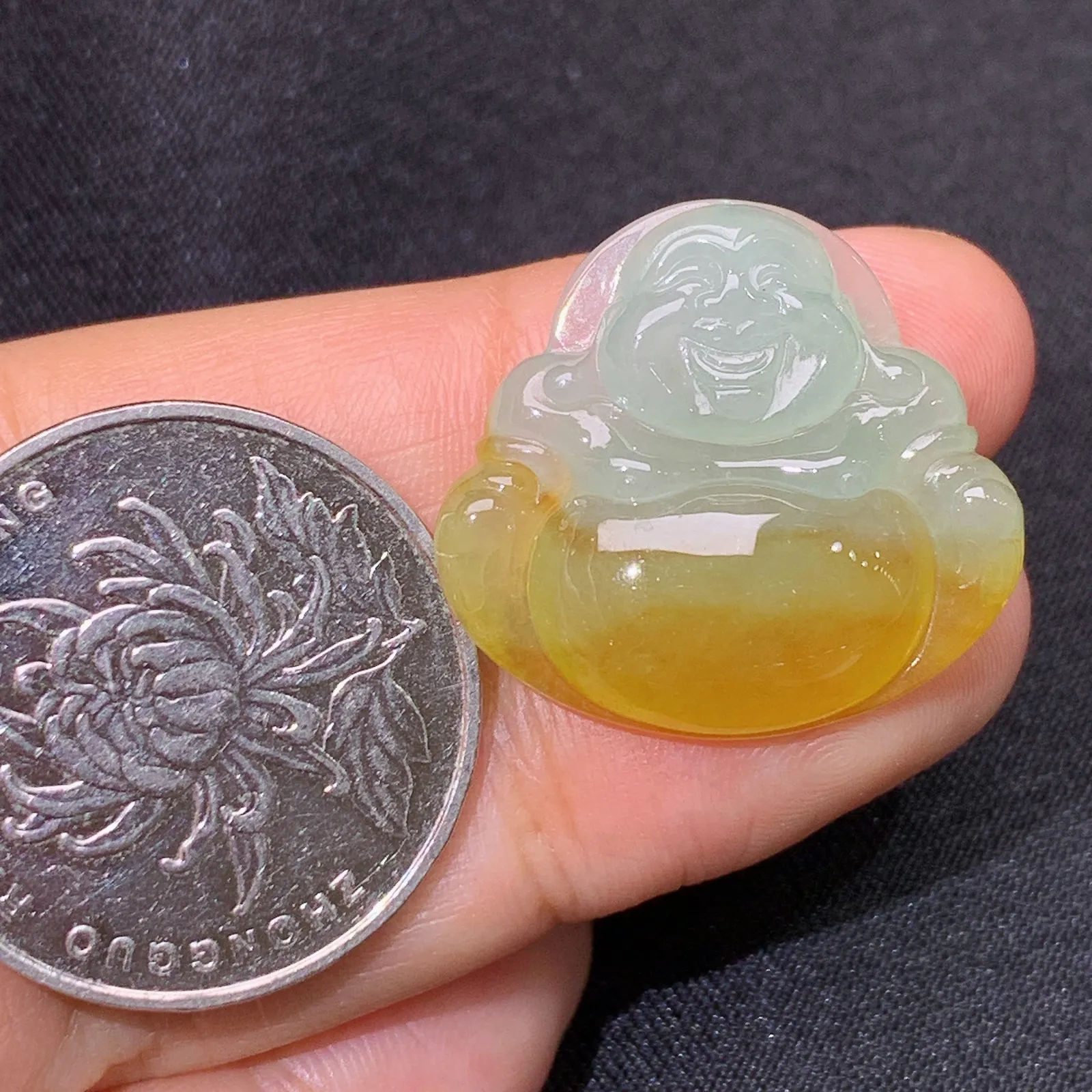 冰黄翡笑佛，冰润鲜艳，品相饱满，种水足，001 尺寸22*24*5.6