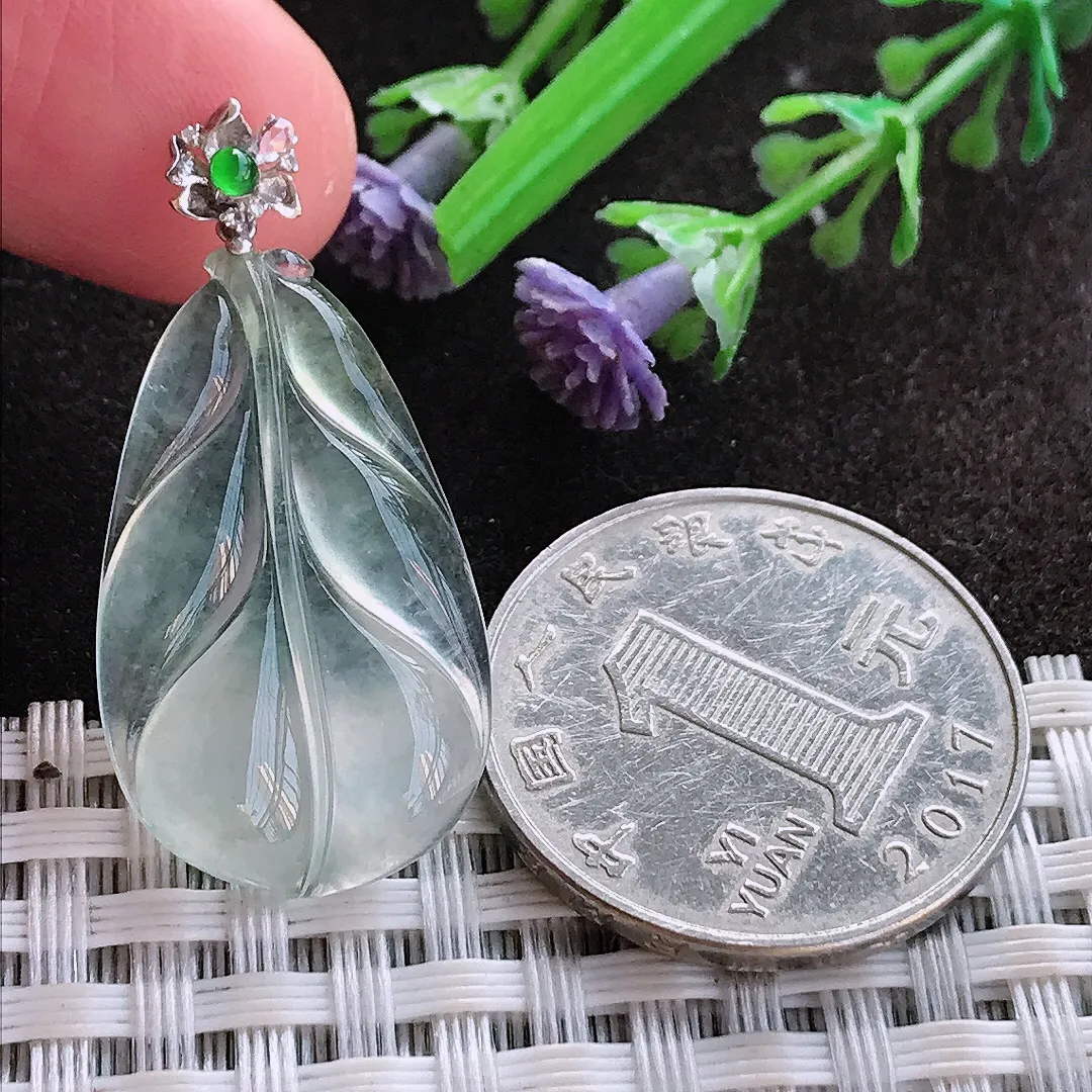 实拍A货翡翠27.8/16.9/3.8老坑18k金镶嵌冰种叶子吊坠翡翠玉牌挂件