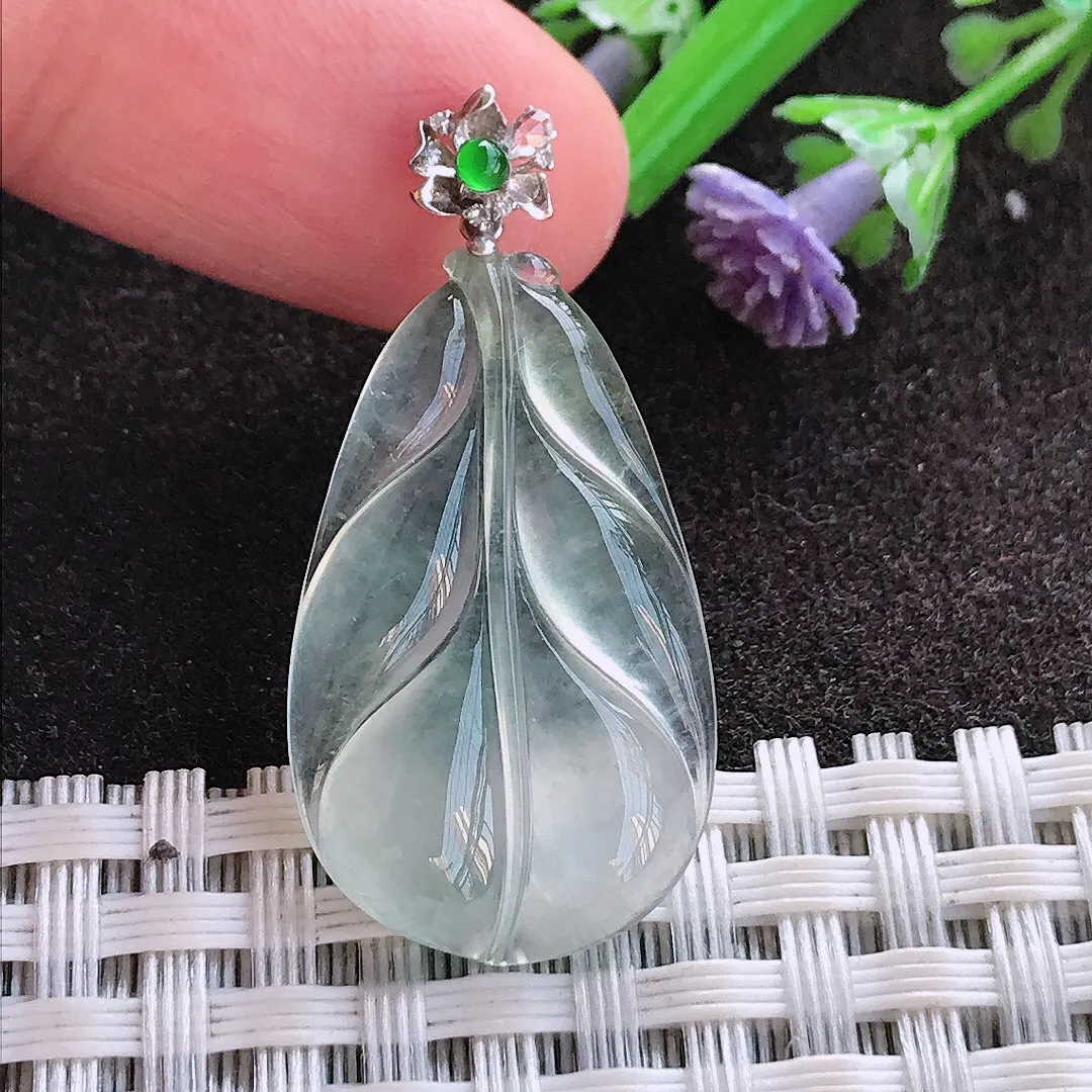 实拍A货翡翠27.8/16.9/3.8老坑18k金镶嵌冰种叶子吊坠翡翠玉牌挂件