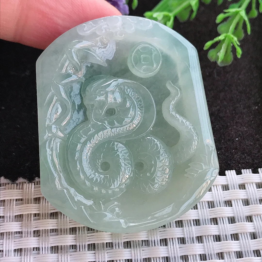 实拍A货翡翠49.5/40.9/6.2老坑冰润起胶冰晴生肖蛇牌吊坠翡翠玉牌挂件