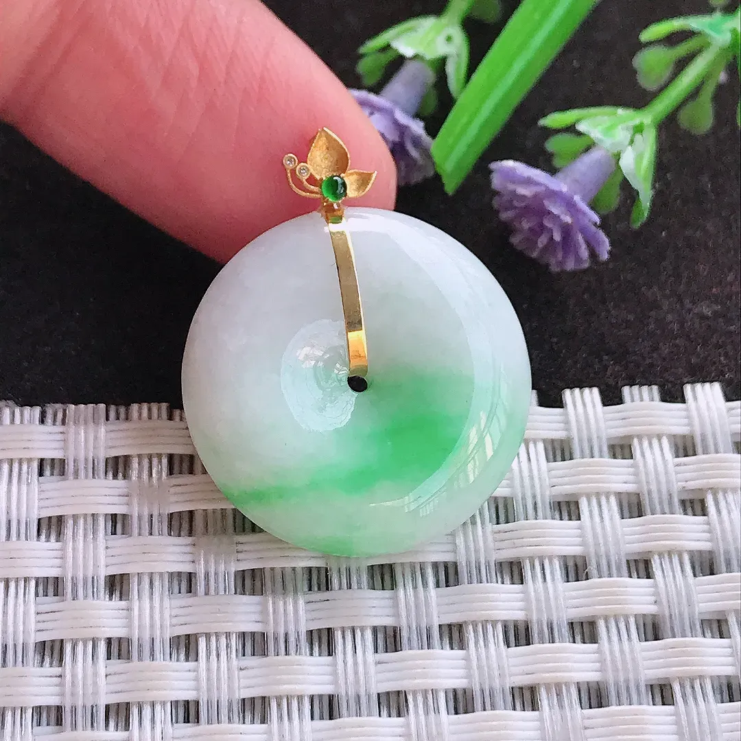 实拍A货翡翠22.3/5.8老坑18k金镶嵌飘阳绿平安扣吊坠翡翠玉牌挂件