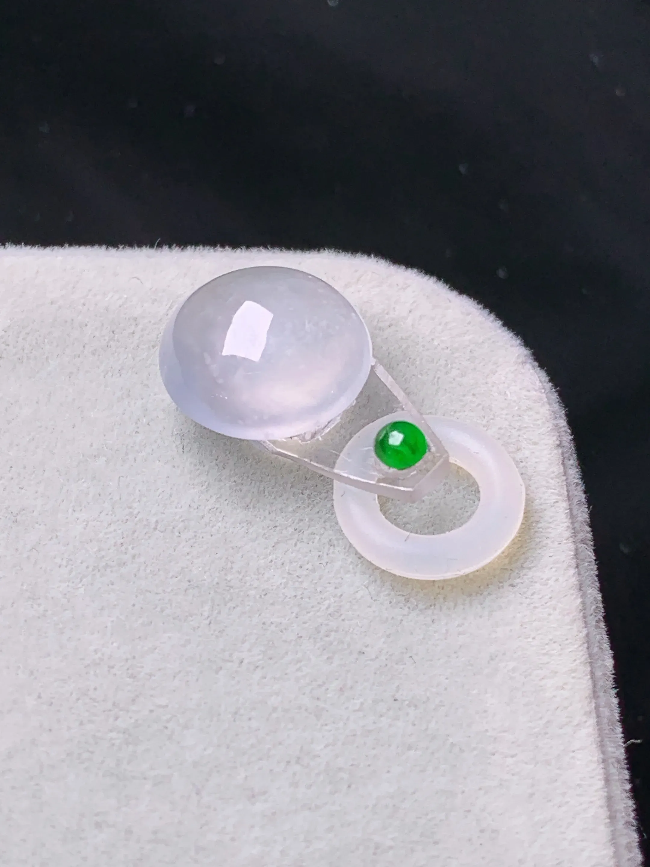 镶嵌款 冰种蛋面吊坠 玉质细腻 色泽清新艳丽 整体尺寸10.5*10*5