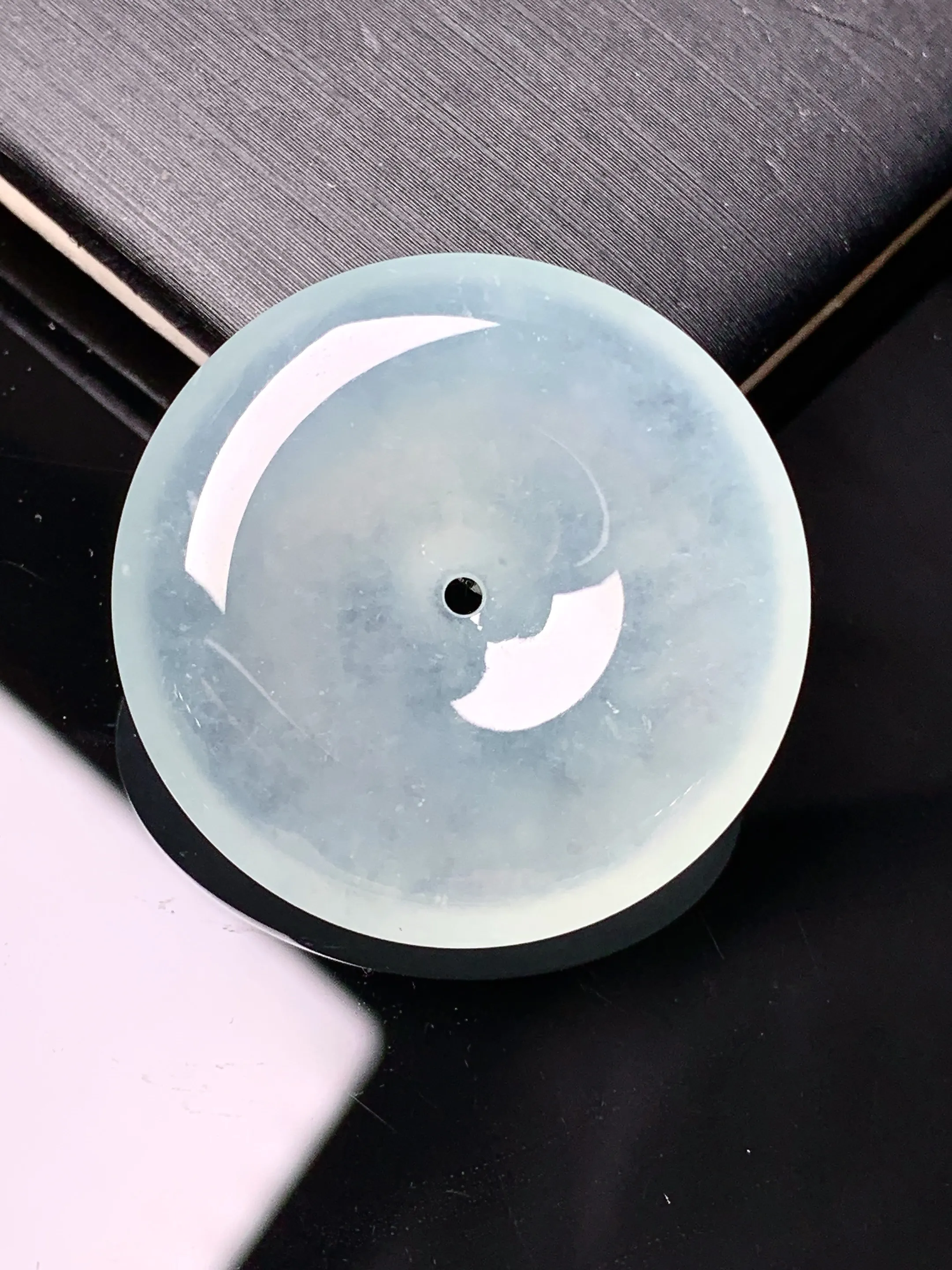 冰种平安扣吊坠 玉质细腻 色泽清新 整体尺寸28*6