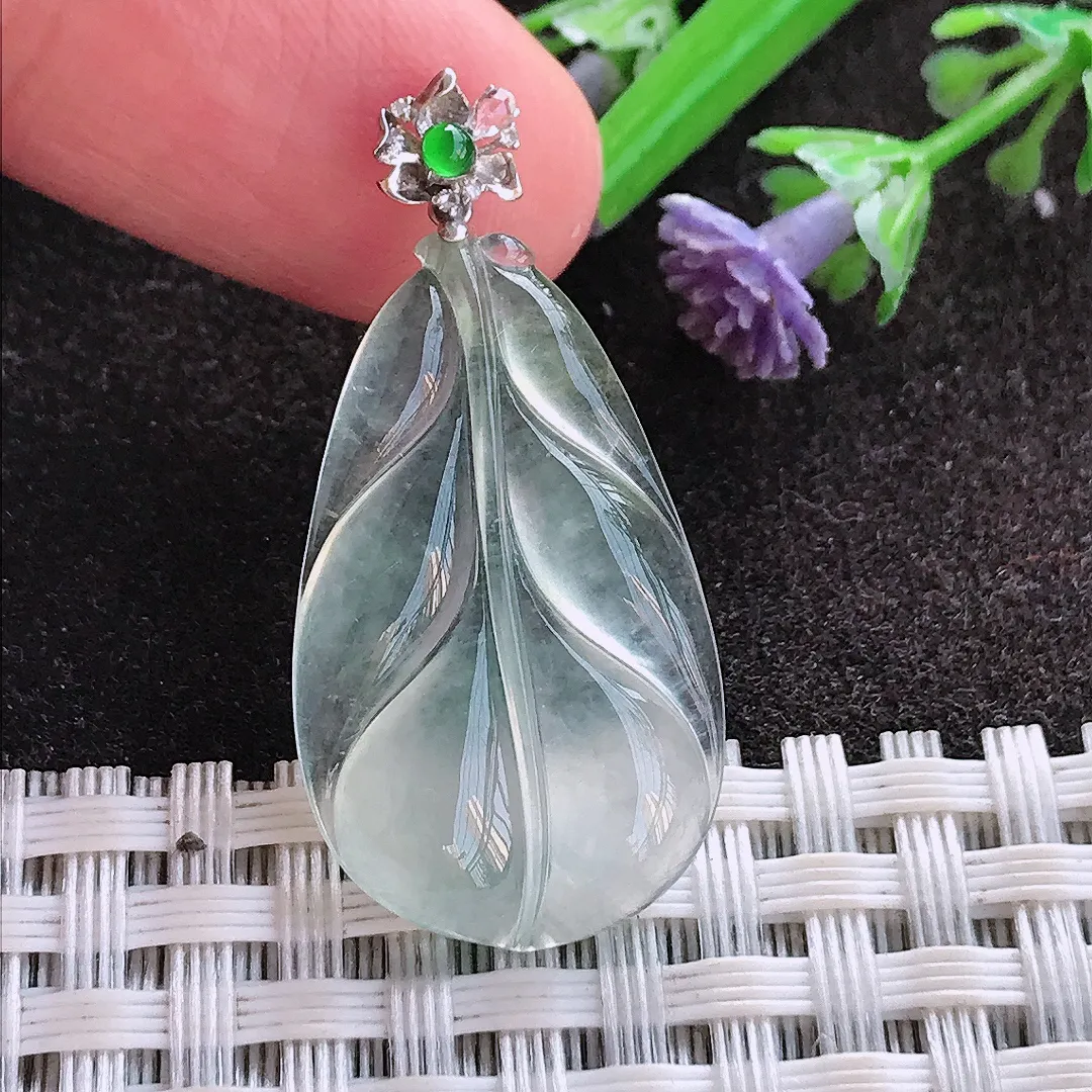 实拍A货翡翠27.8/16.9/3.8老坑18k金镶嵌冰种叶子吊坠翡翠玉牌挂件