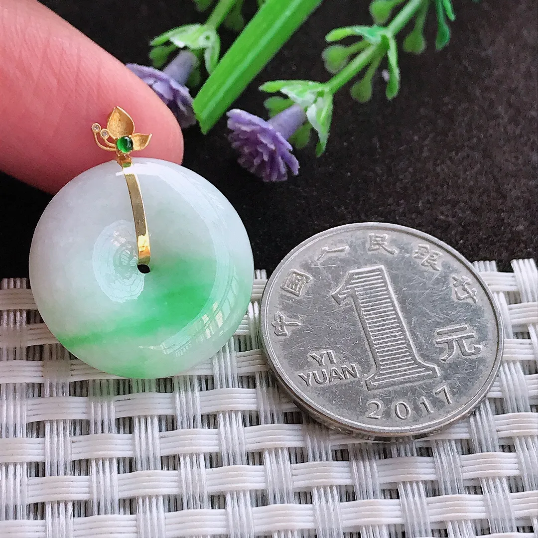 实拍A货翡翠22.3/5.8老坑18k金镶嵌飘阳绿平安扣吊坠翡翠玉牌挂件