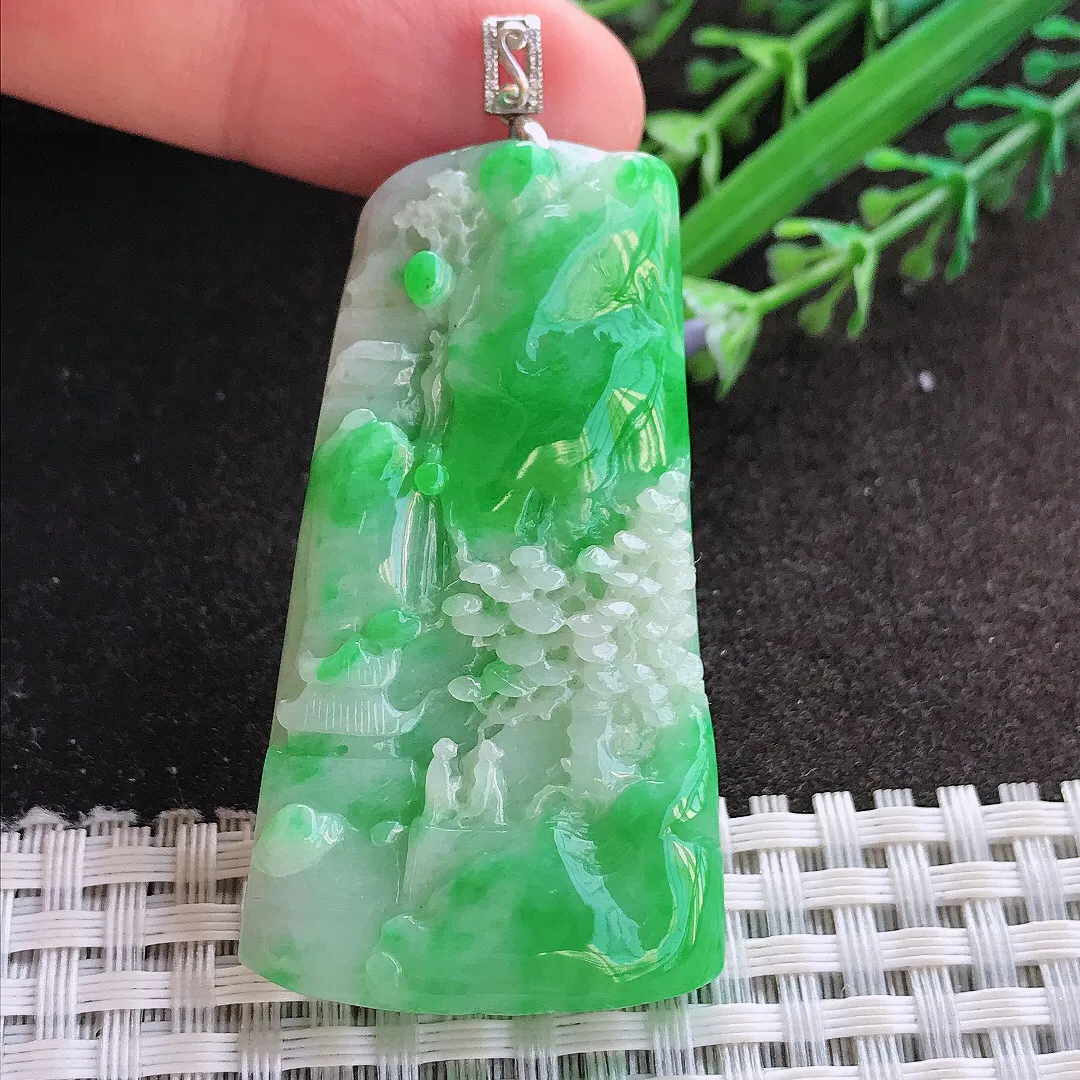 实拍A货翡翠52.8/29/7老坑18k金镶嵌飘阳绿山水牌吊坠翡翠玉牌挂件