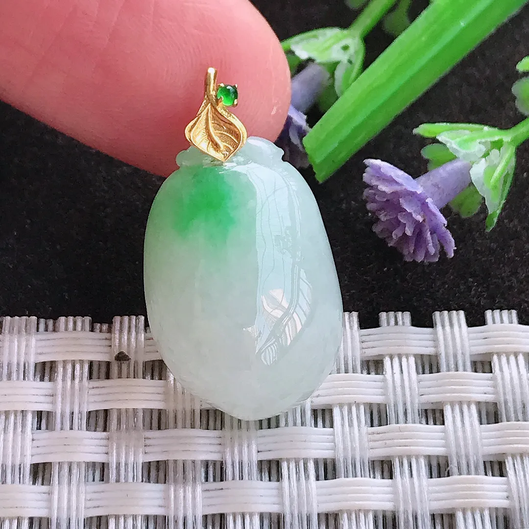 实拍A货翡翠21/14.3/7.8老坑18k金镶嵌飘阳绿寿桃吊坠翡翠玉牌挂件