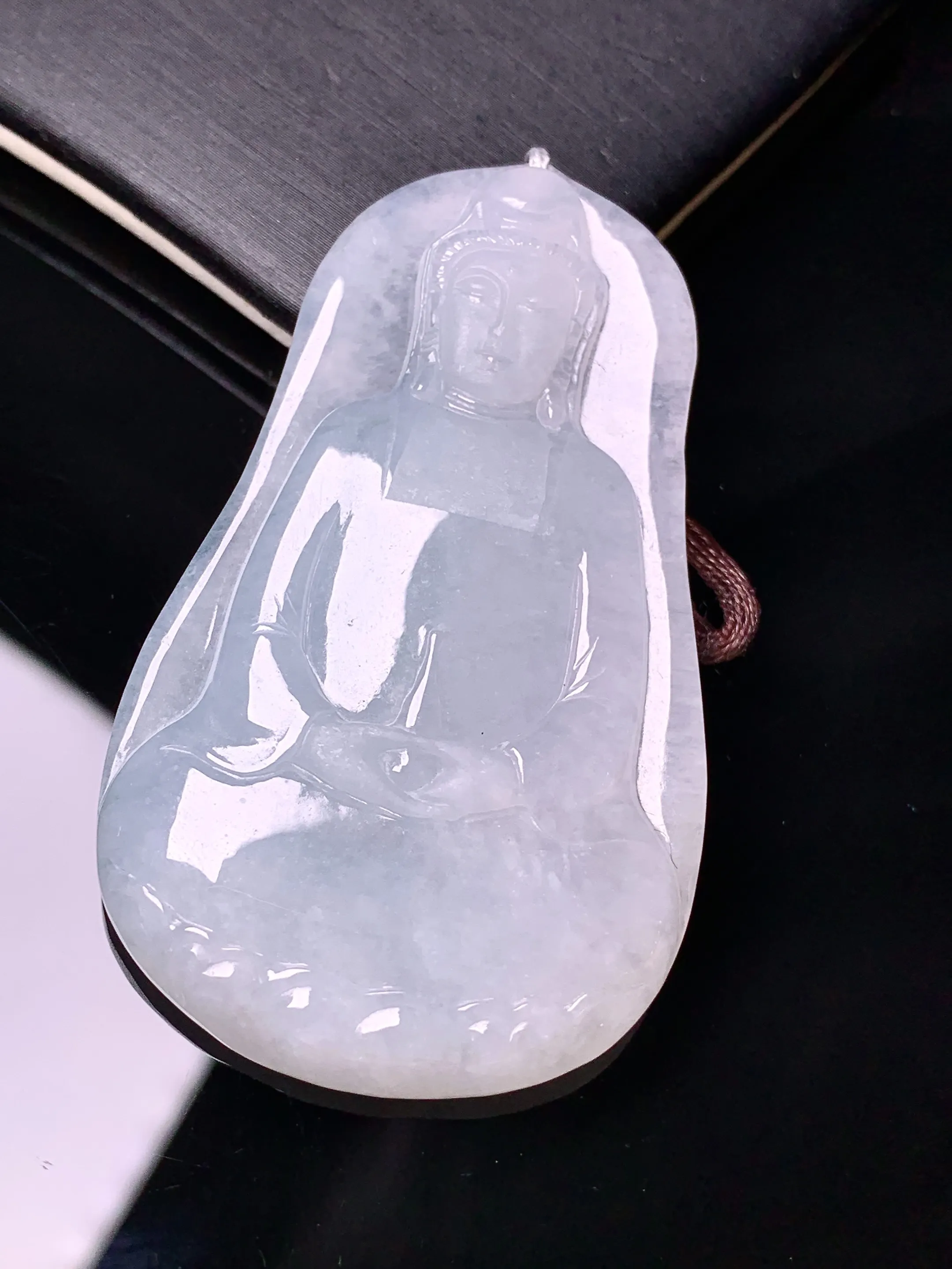 冰种素衣观音菩萨吊坠 玉质细腻 色泽清新艳丽 整体尺寸55.8*32.6*4.5