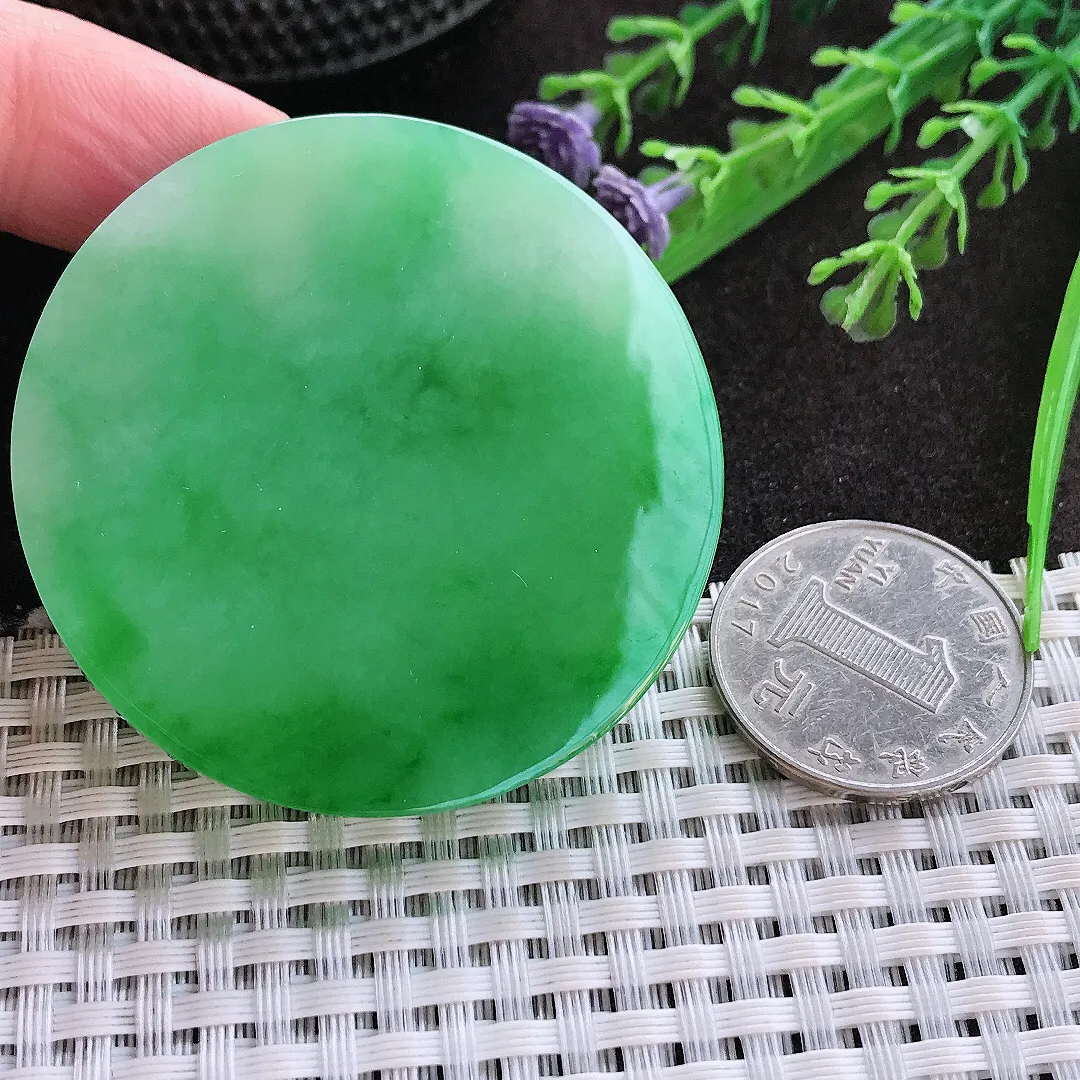 实拍A货翡翠51.5/7.6老坑冰润起胶厚装阳绿无事牌圆牌吊坠翡翠玉牌挂件