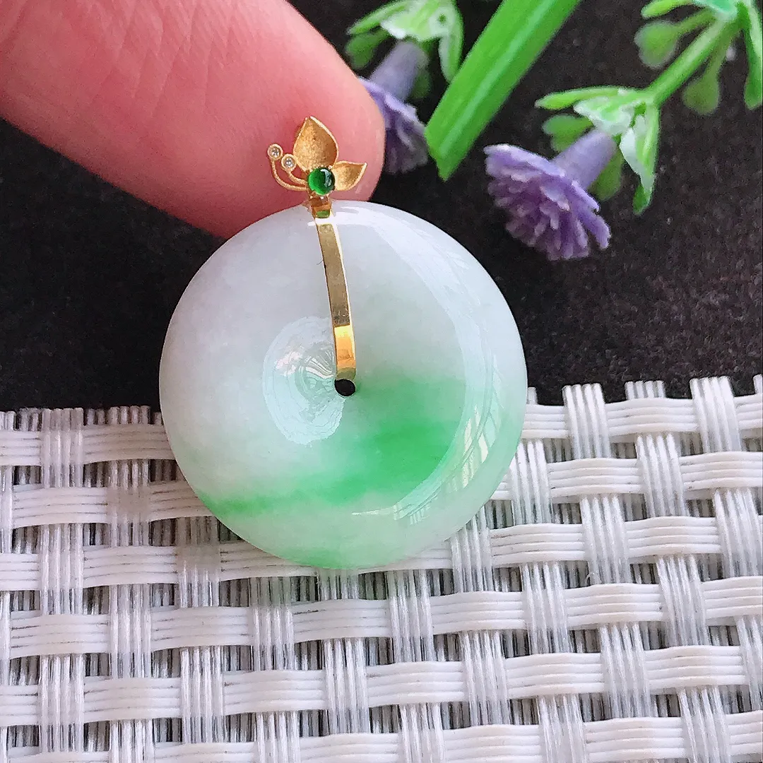 实拍A货翡翠22.3/5.8老坑18k金镶嵌飘阳绿平安扣吊坠翡翠玉牌挂件