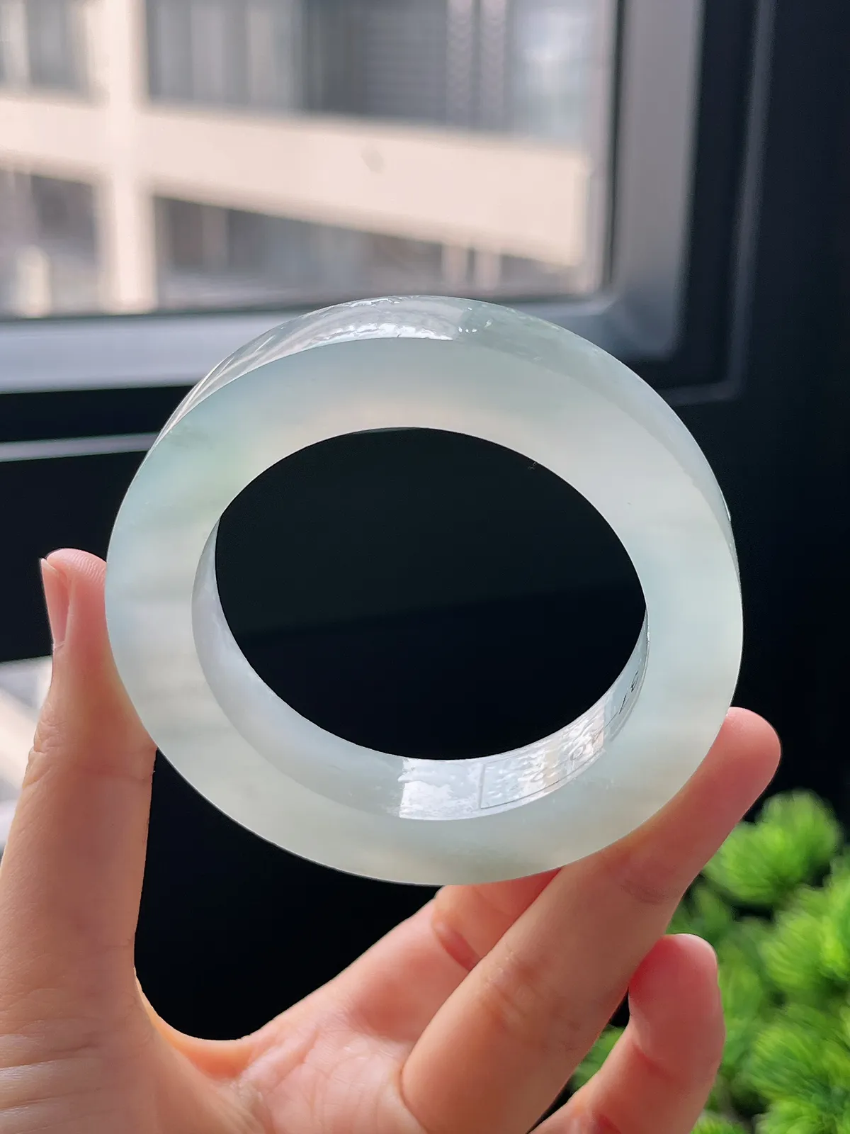 翡翠冰种飘花毛坯，⭕️正圈最大做55.5，最小做51.6