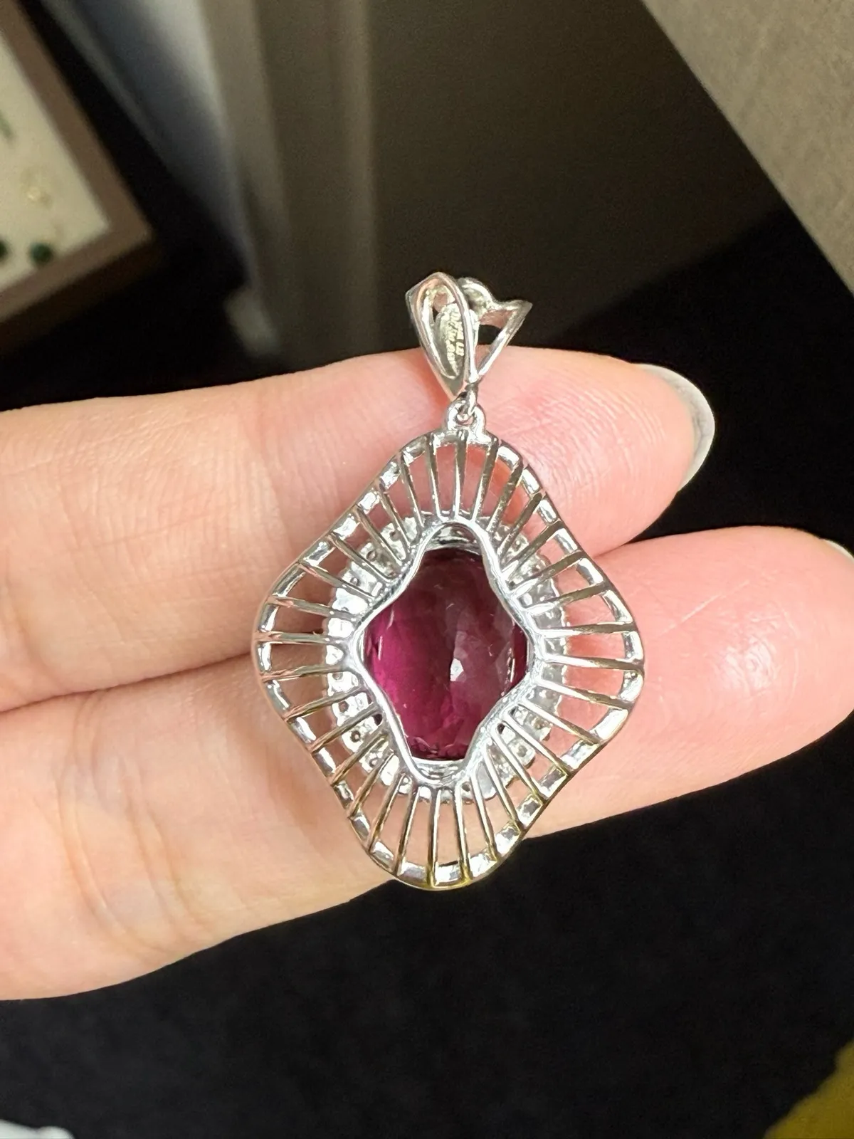 18k金镶嵌天然碧玺吊坠！颜色超美！整体尺寸36*22.2mm，重5.872克