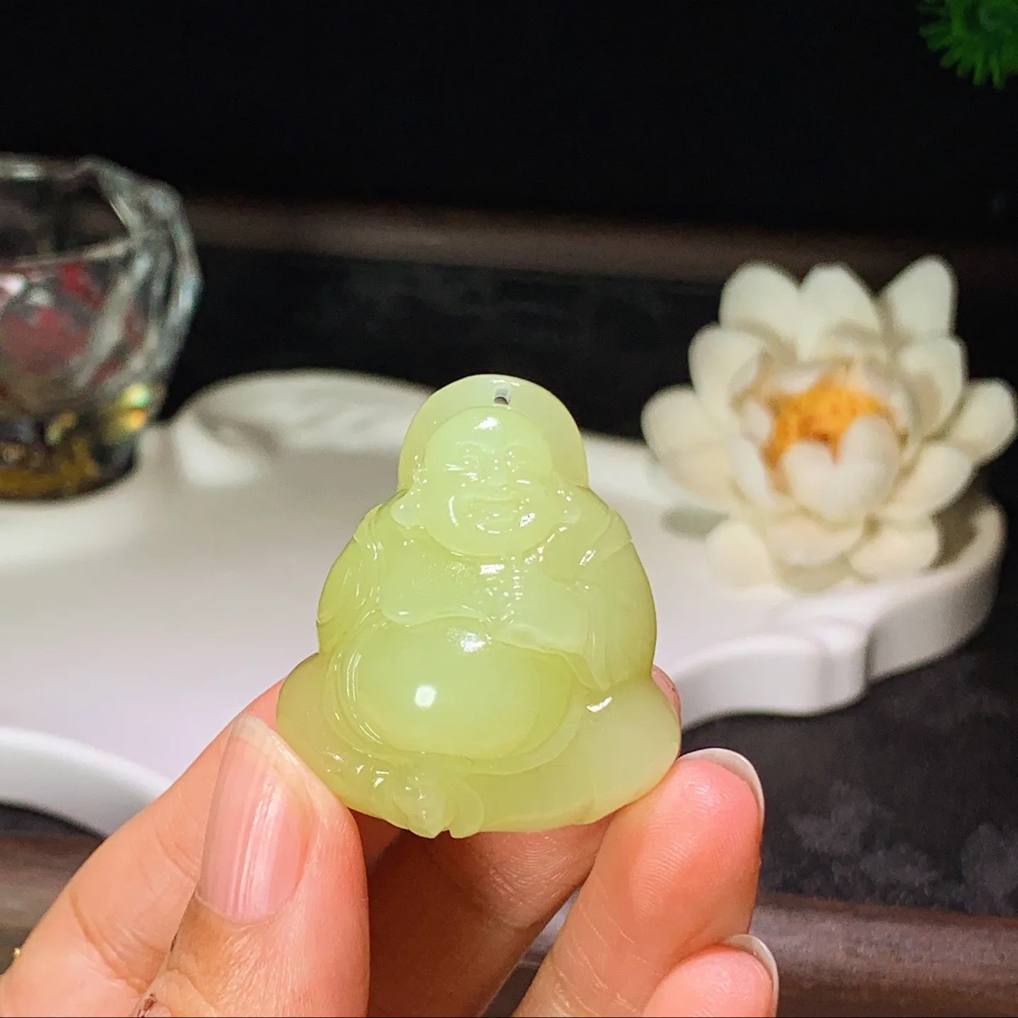 新疆和若羌黄口料佛引福来挂件 尺寸36/32/16重24克。玉质细腻油润。手推出油。佩戴高端典雅。lt260128