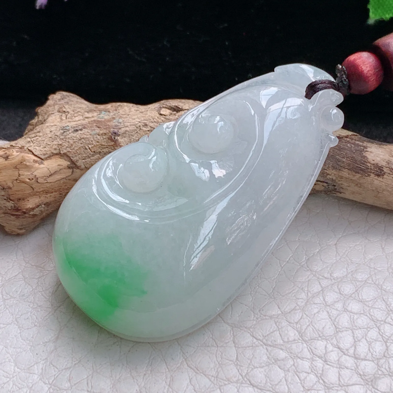 zen实拍49.8*29*10.5缅甸翡翠精美飘绿如意 饱满玉如意玉项坠 玉挂件