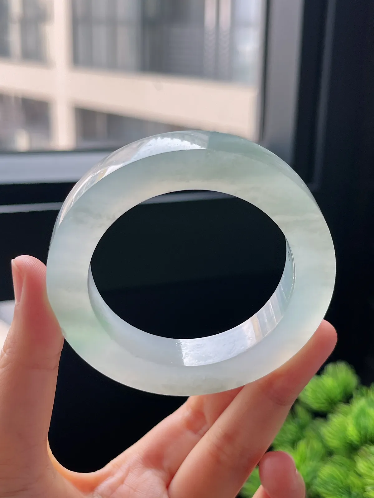 翡翠冰种飘花毛坯，⭕️正圈最大做55.5，最小做51.6