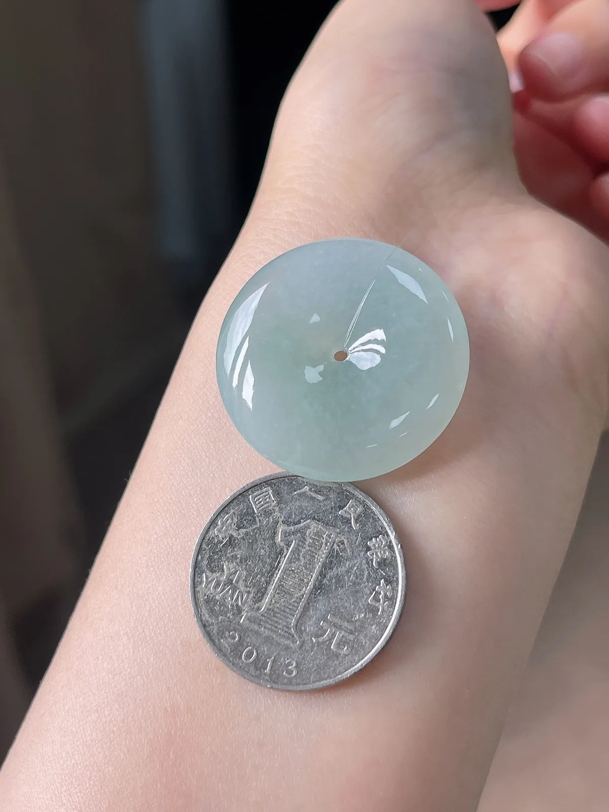 翡翠冰糯种淡绿色平安扣