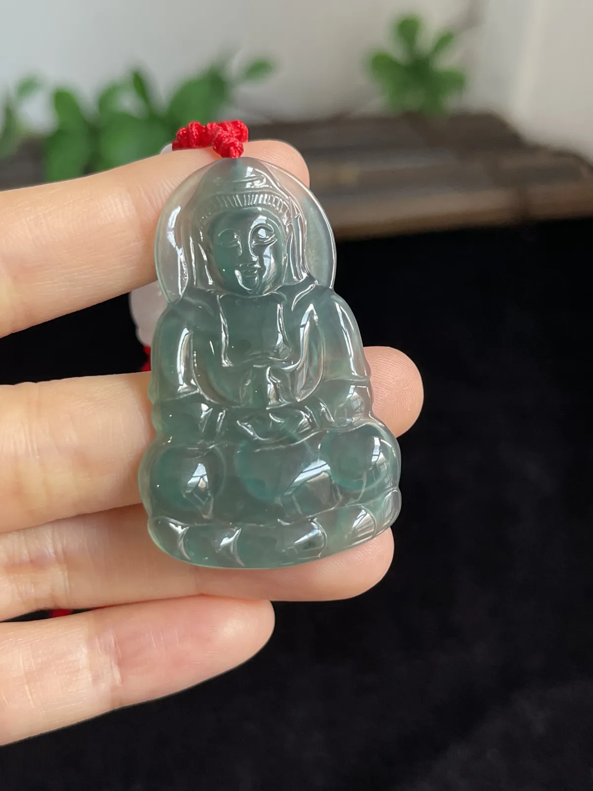 冰种蓝色蓝水，观音吊坠，翡翠吊坠