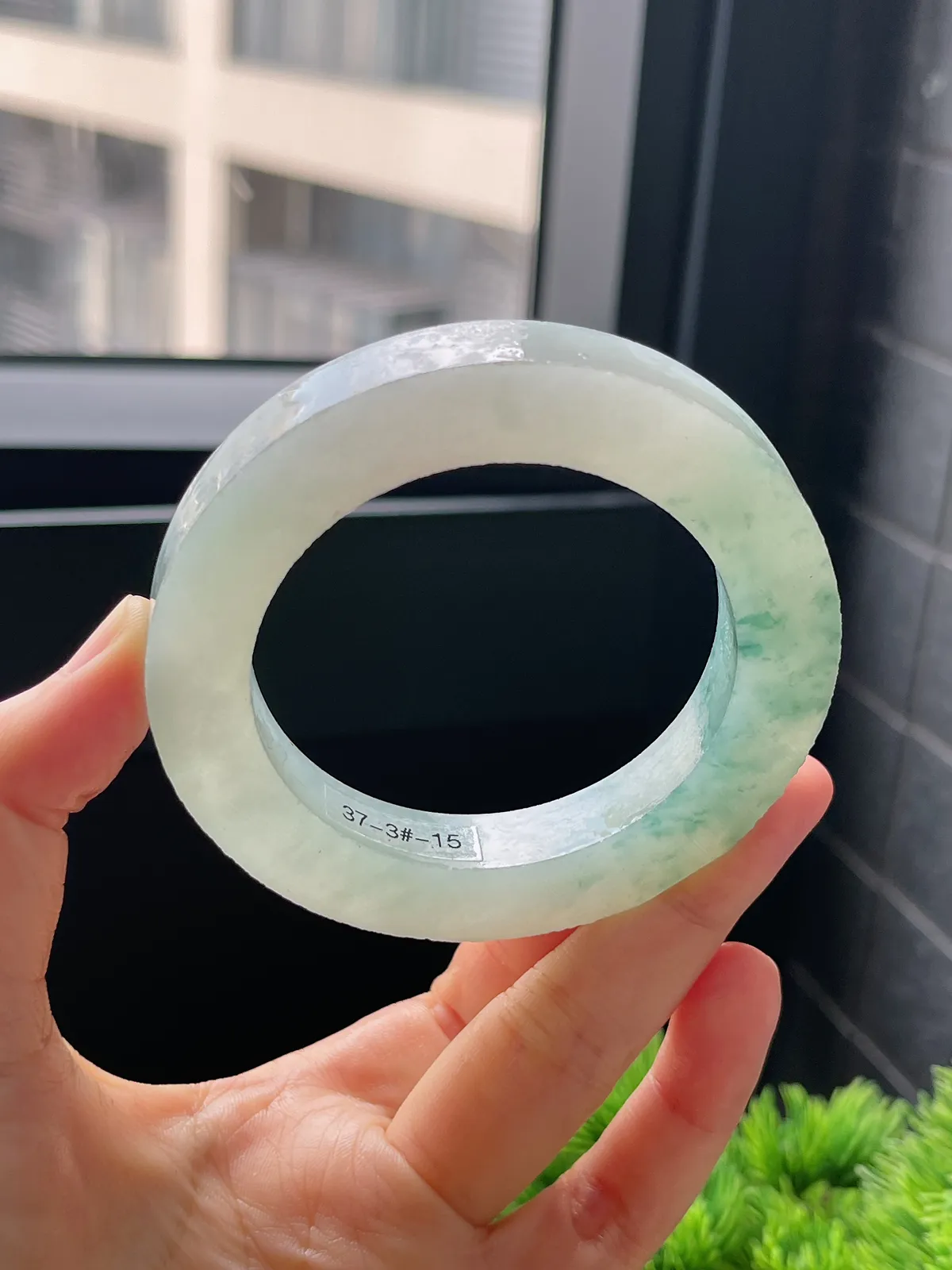 翡翠冰糯种飘花毛坯，⭕️正圈最大做60，圆条最大做56；最小做53.7