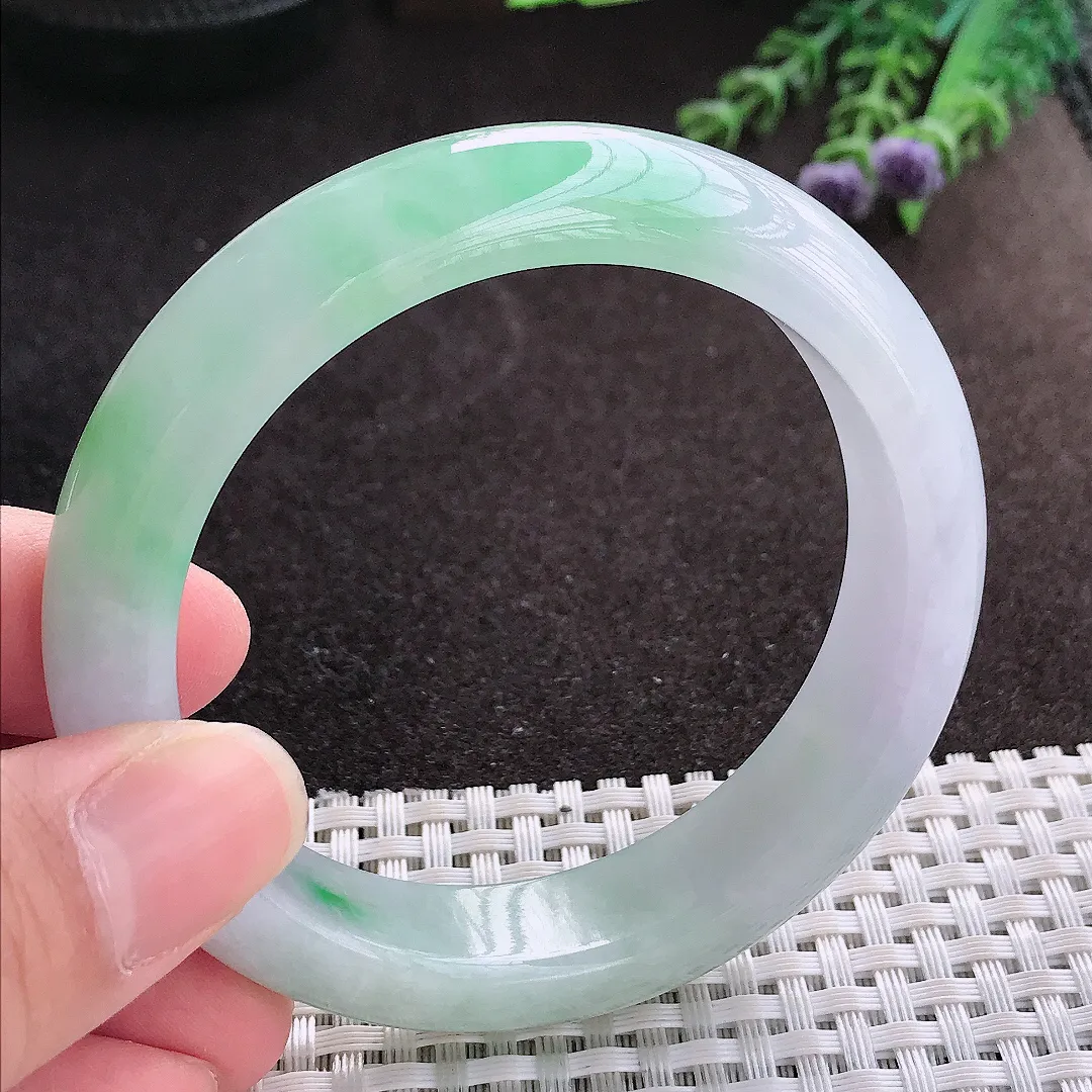 实拍A货翡翠56.5/13.7/8.9老坑冰胶水灵飘绿手镯翡翠玉镯子平安镯