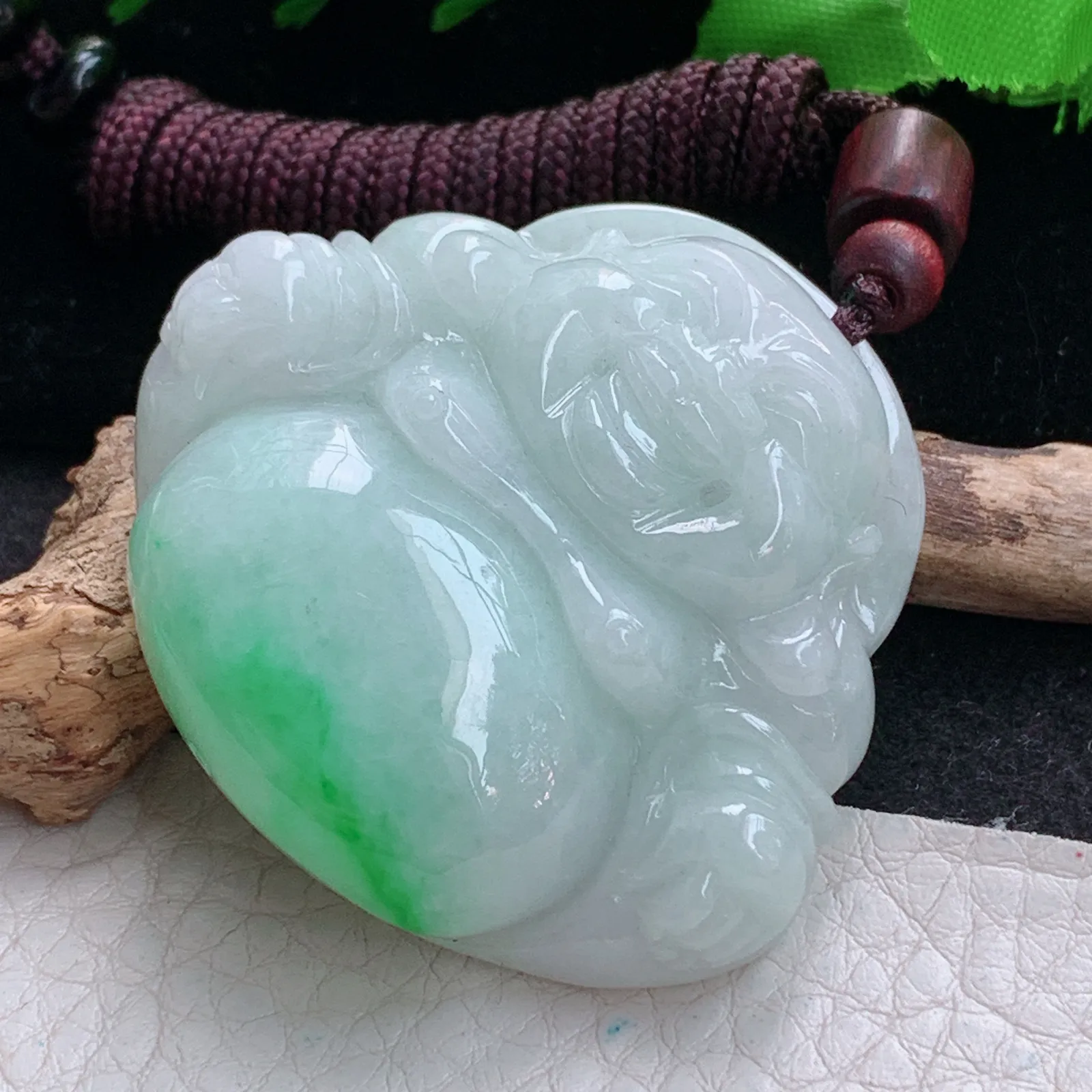 zen实拍43.8*47.5*13缅甸翡翠精雕飘绿佛公 弥勒佛玉项坠 毛衣坠