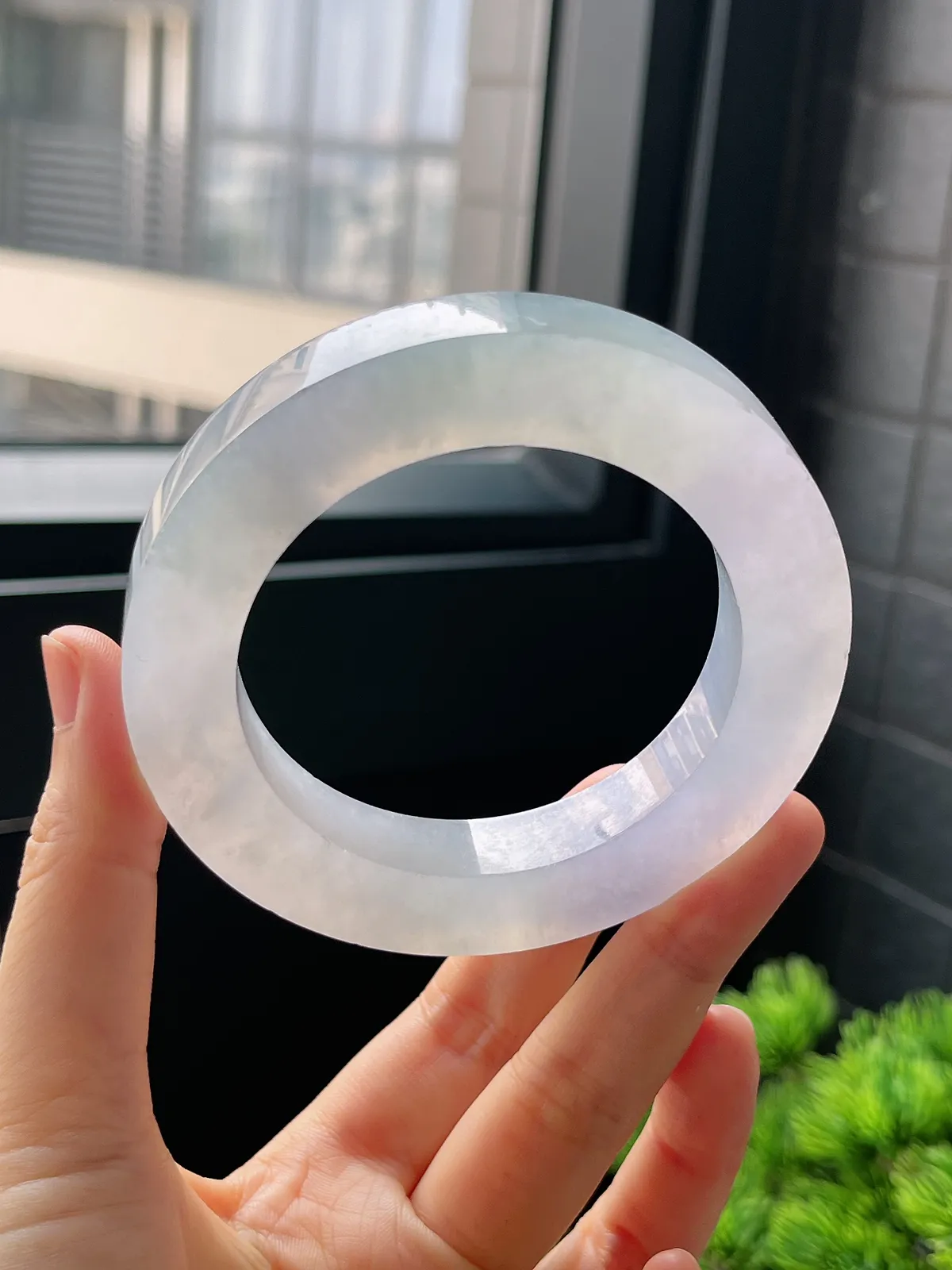 翡翠冰种淡紫色毛坯，⭕️正圈最大做63.2，圆条最大做59.2；最小做55