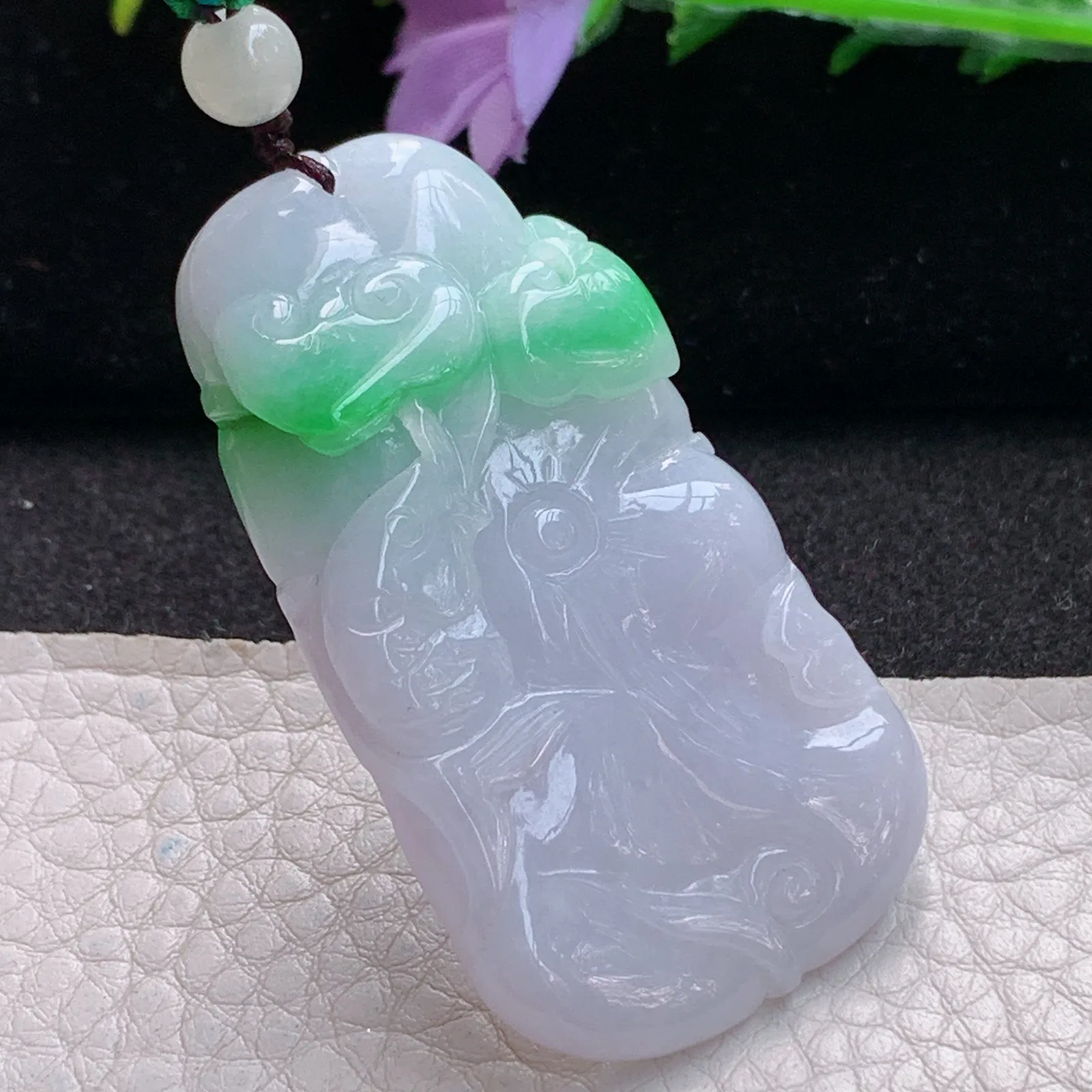 zen实拍52.5*29.8*12.5缅甸翡翠精美春带彩莲年有余玉项坠 玉挂件