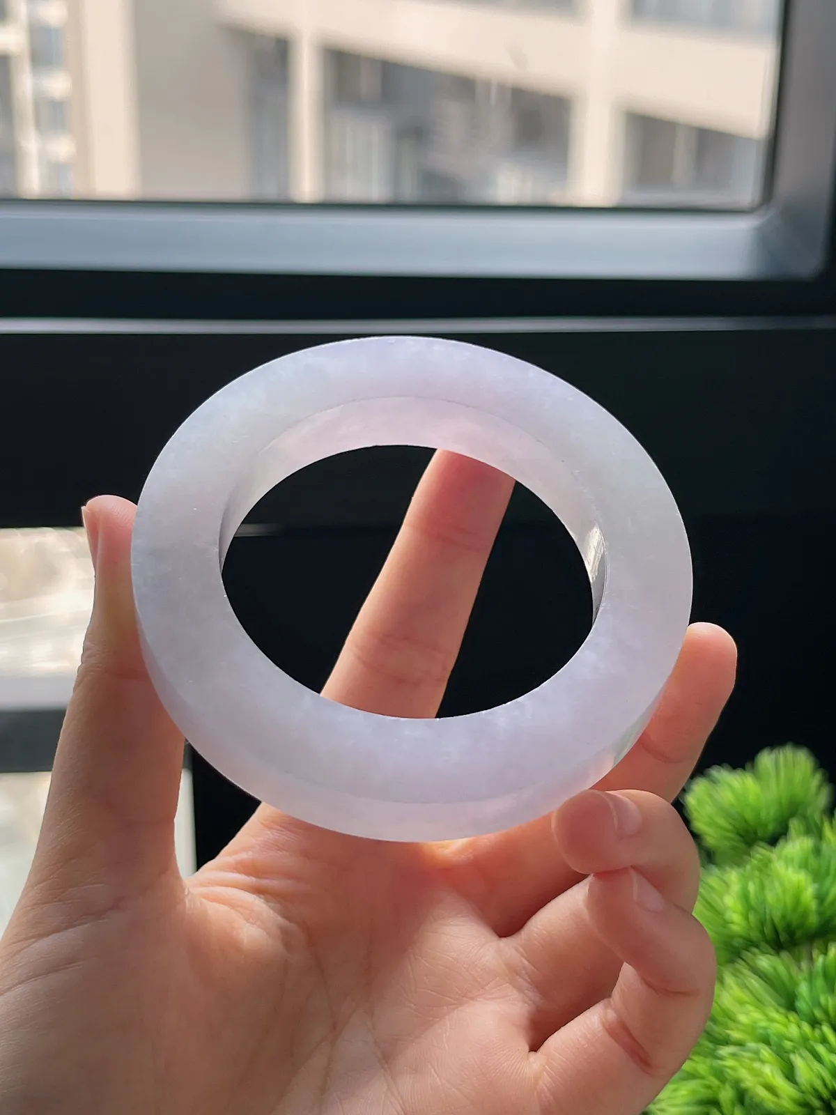 翡翠冰糯种白色毛坯，⭕️正圈最大做59，圆条最大做55；最小做51.8