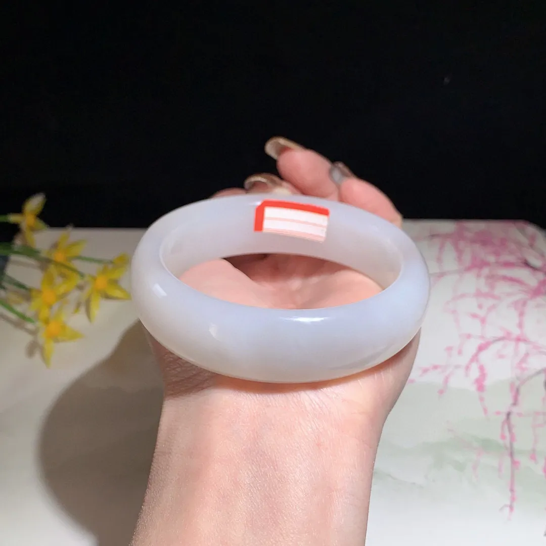 和田玉59.5圈口紫罗兰色宽版手镯！白加紫！玉质细腻油润 底色纯净 无裂无杂 脂粉好，品质好！