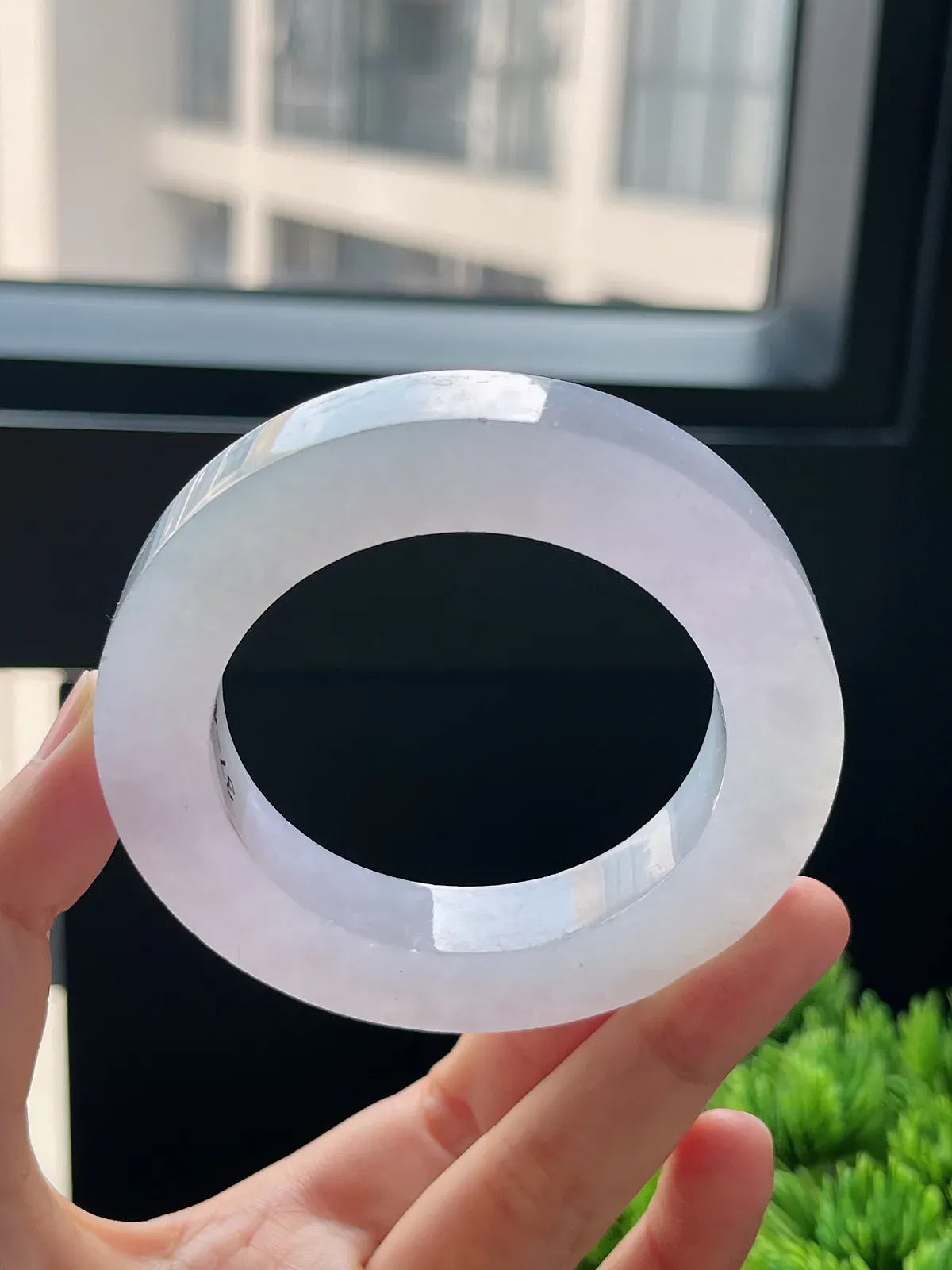 翡翠冰糯种白色毛坯，⭕️正圈最大做59，圆条最大做55；最小做51.8