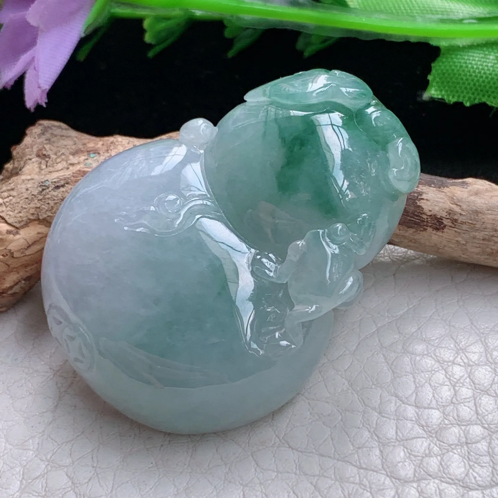 zen实拍46.5*35.2*11缅甸翡翠精美飘花大葫芦玉项坠 毛衣坠