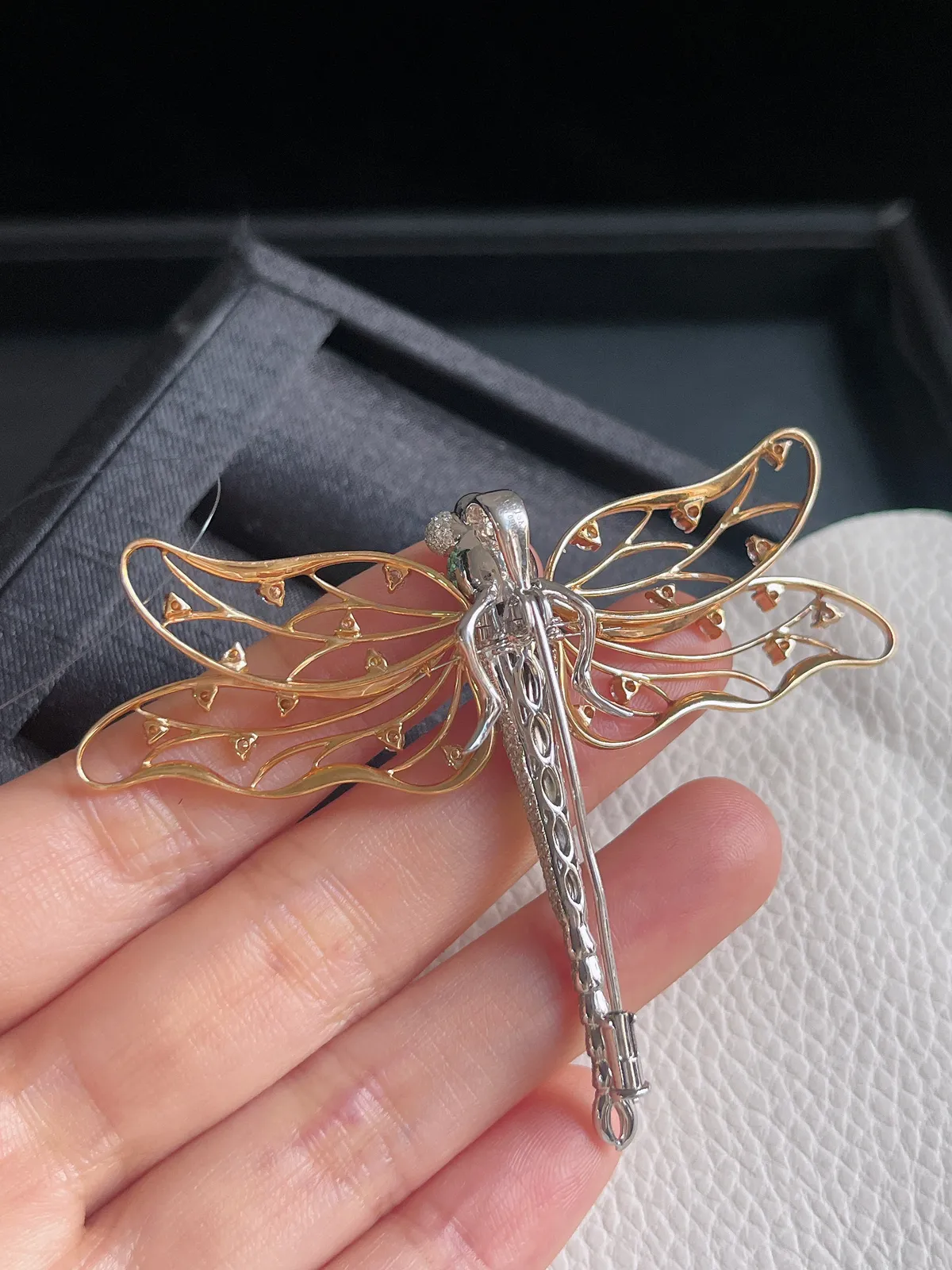 18k金翡翠蜻蜓胸针