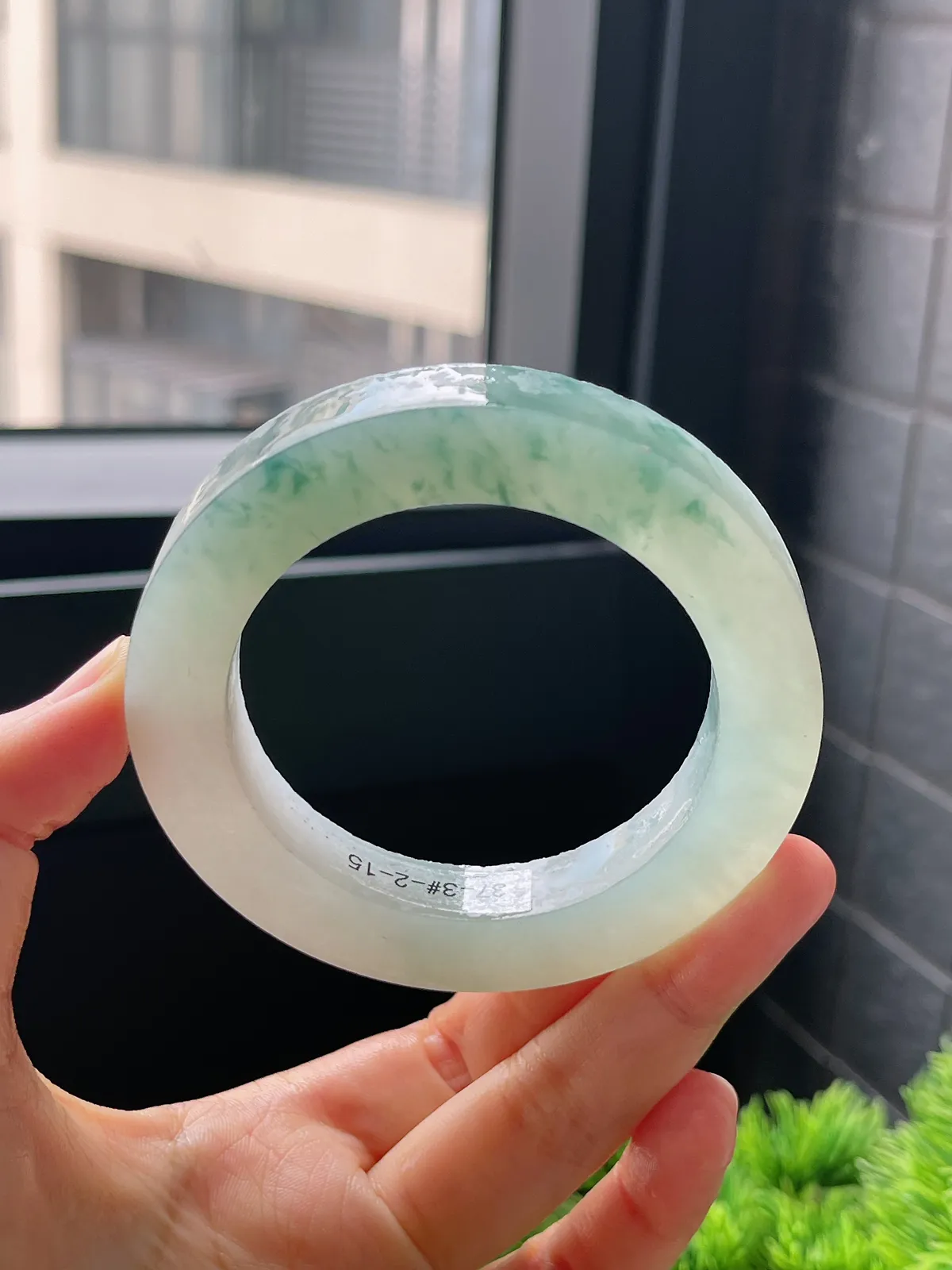 翡翠冰糯种飘花毛坯，⭕️正圈最大做60，圆条最大做56；最小做53.6