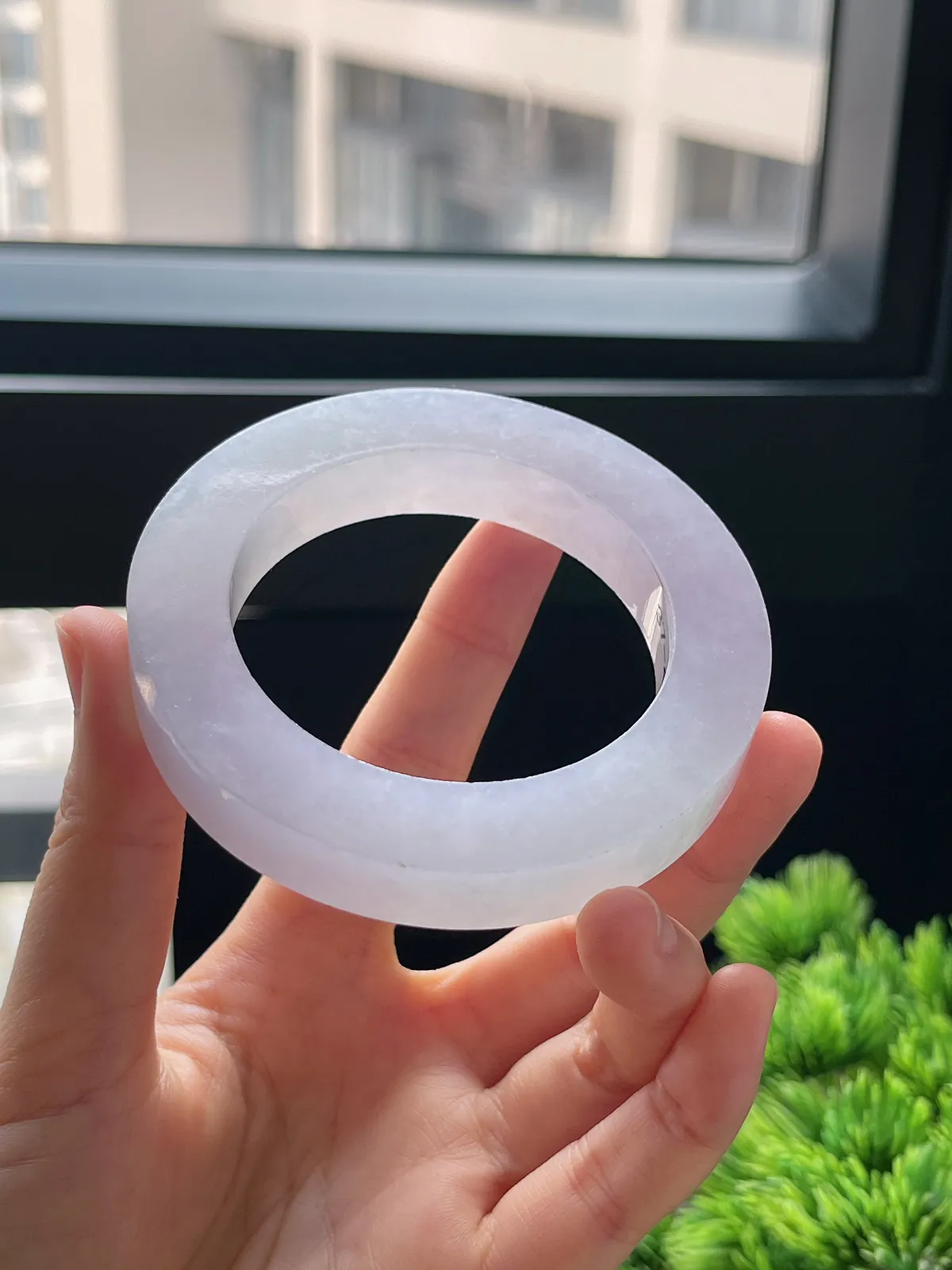 翡翠冰糯种白色毛坯，⭕️正圈最大做59，圆条最大做55；最小做51.8