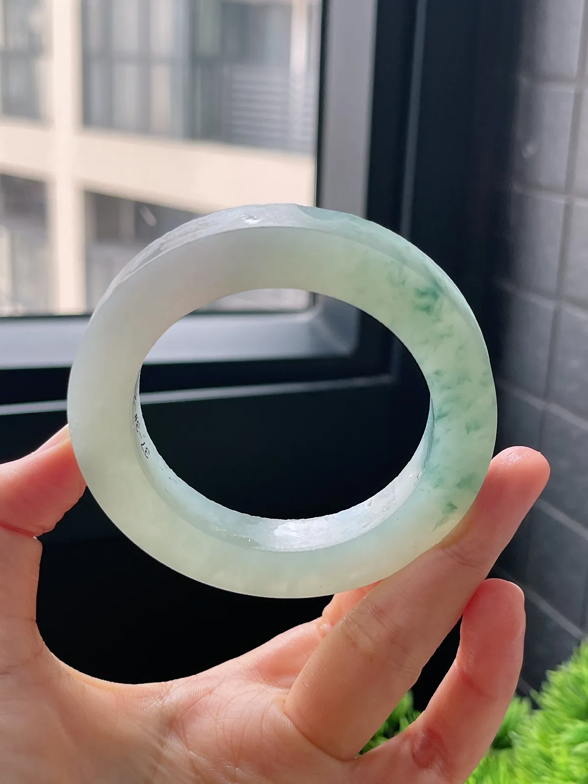 翡翠冰糯种飘花毛坯，⭕️正圈最大做60，圆条最大做56；最小做53.6