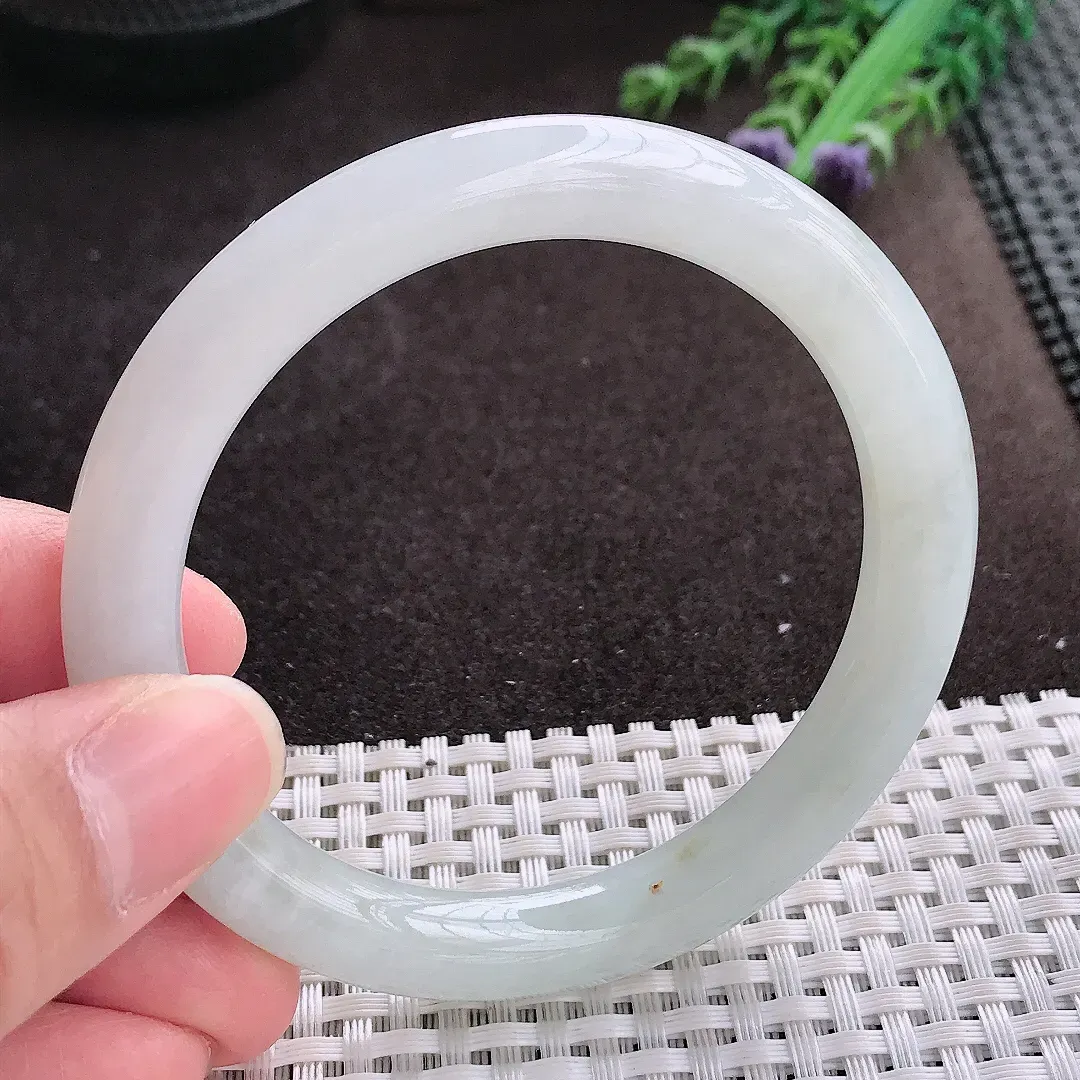 实拍A货翡翠57/9老坑秀气冰润圆条手镯翡翠玉镯子平安镯