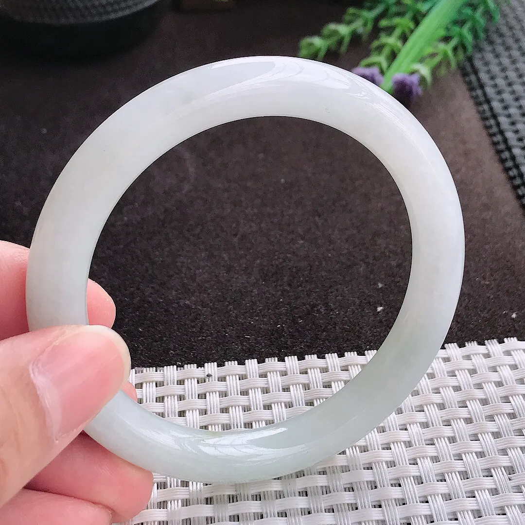 实拍A货翡翠57/9老坑秀气冰润圆条手镯翡翠玉镯子平安镯