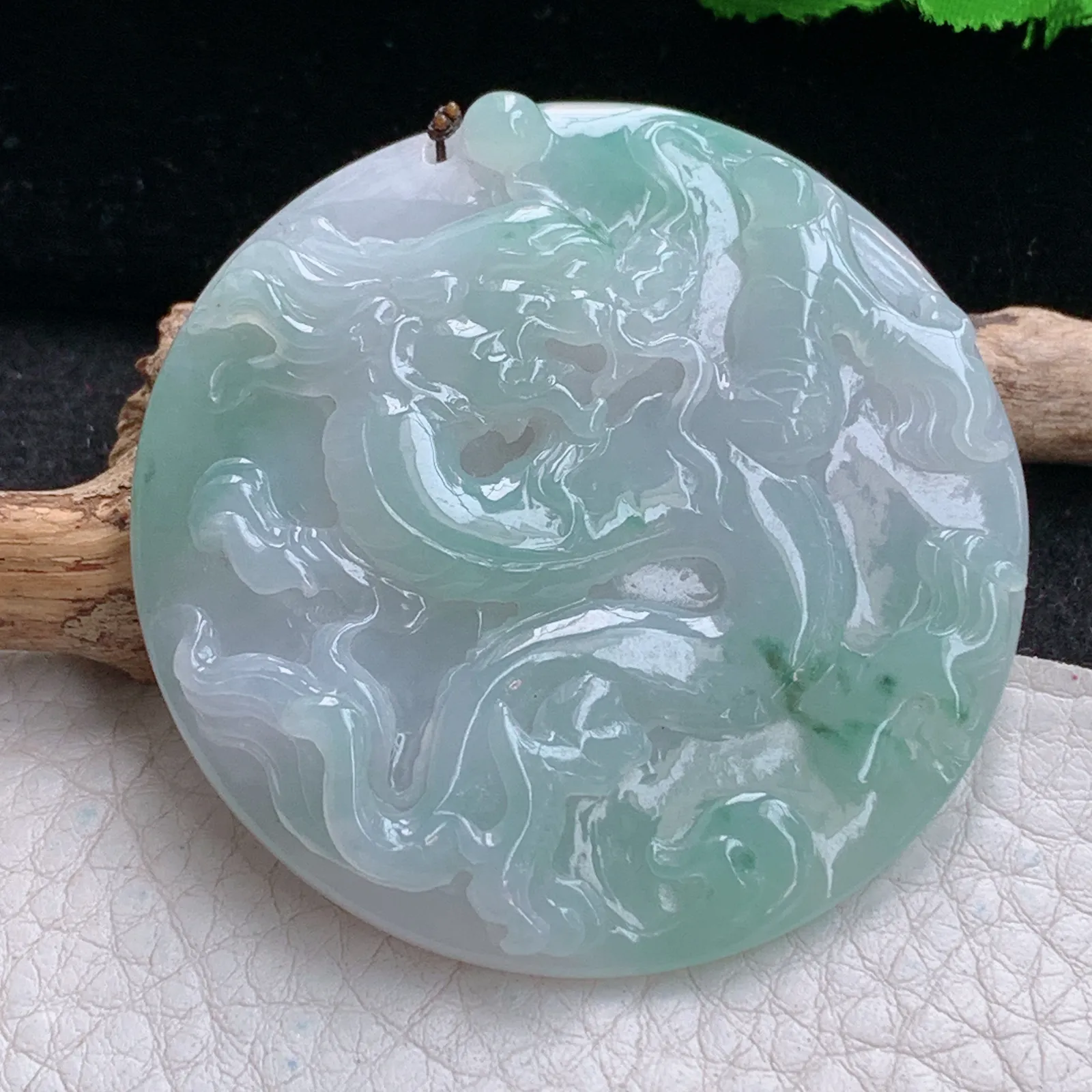 zen实拍54*9.2缅甸翡翠精美飘花龙牌 龙行天下玉项坠 毛衣坠