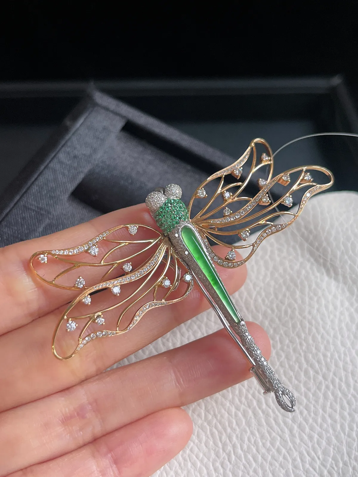18k金翡翠蜻蜓胸针