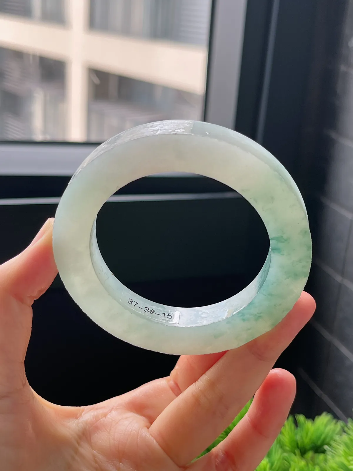 翡翠冰糯种飘花毛坯，⭕️正圈最大做60，圆条最大做56；最小做53.7